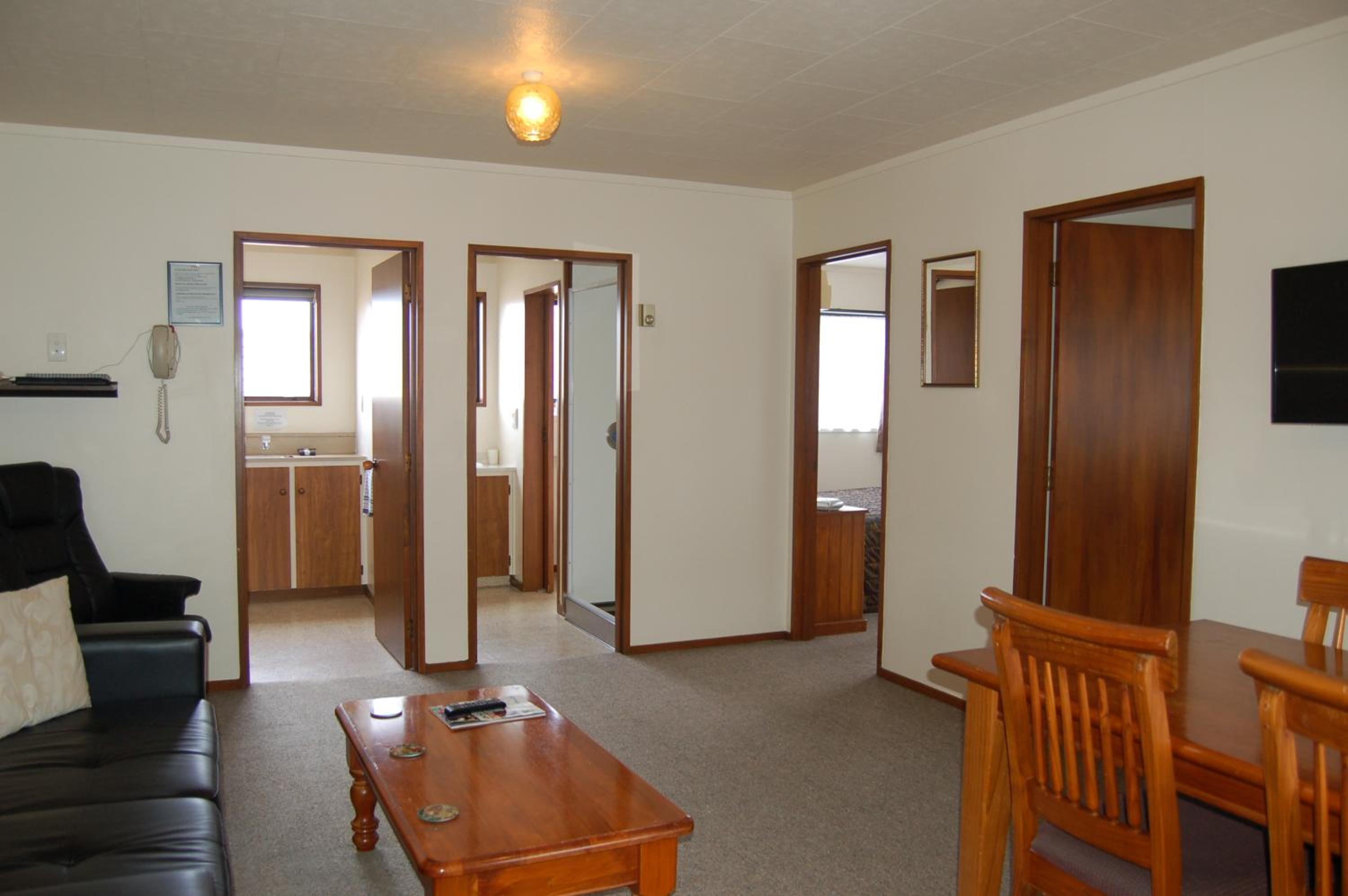 Two-Bedroom Apartment - Photo 2