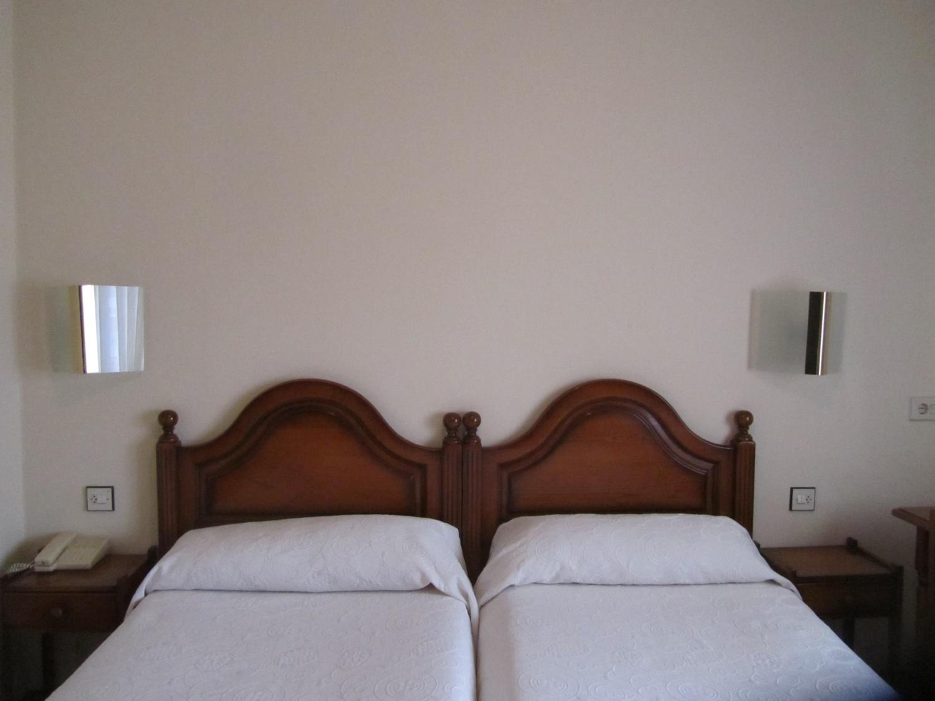 Double Room - Photo 10