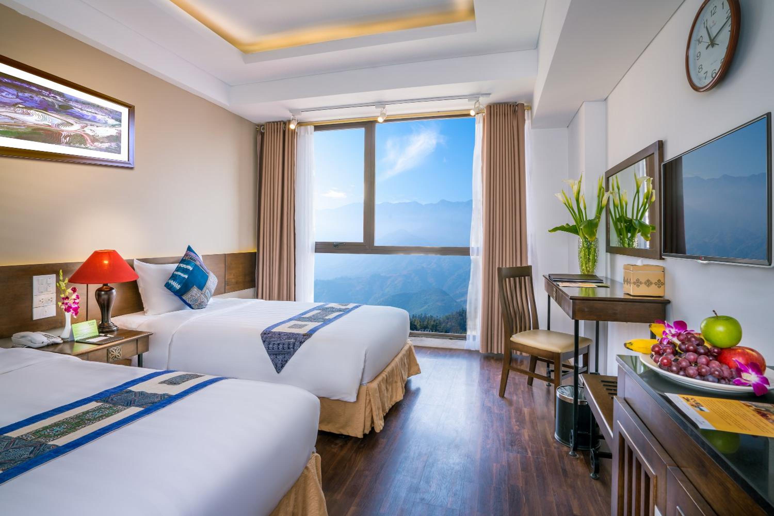 Deluxe Double or Twin Room with Mountain View photo 2