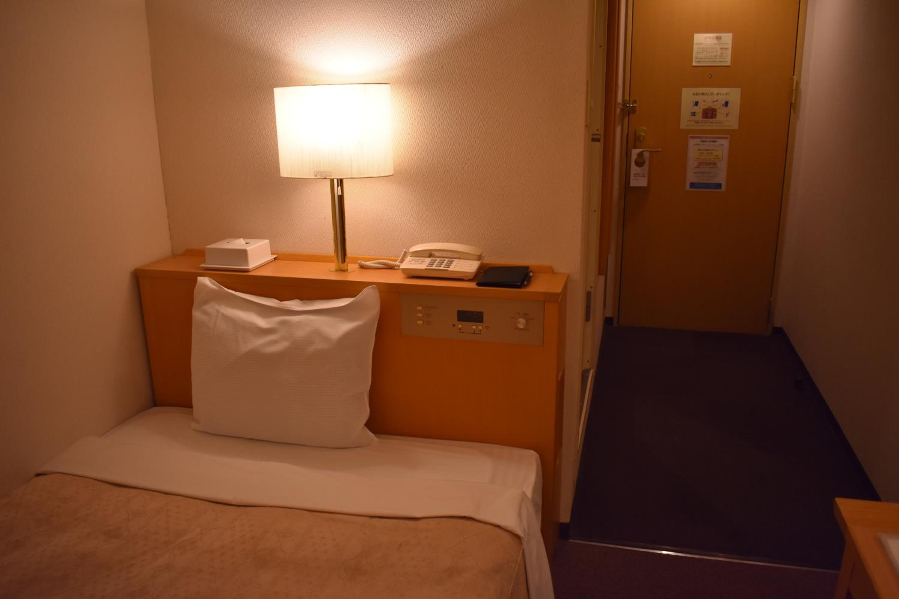 Single Room - Smoking photo 1