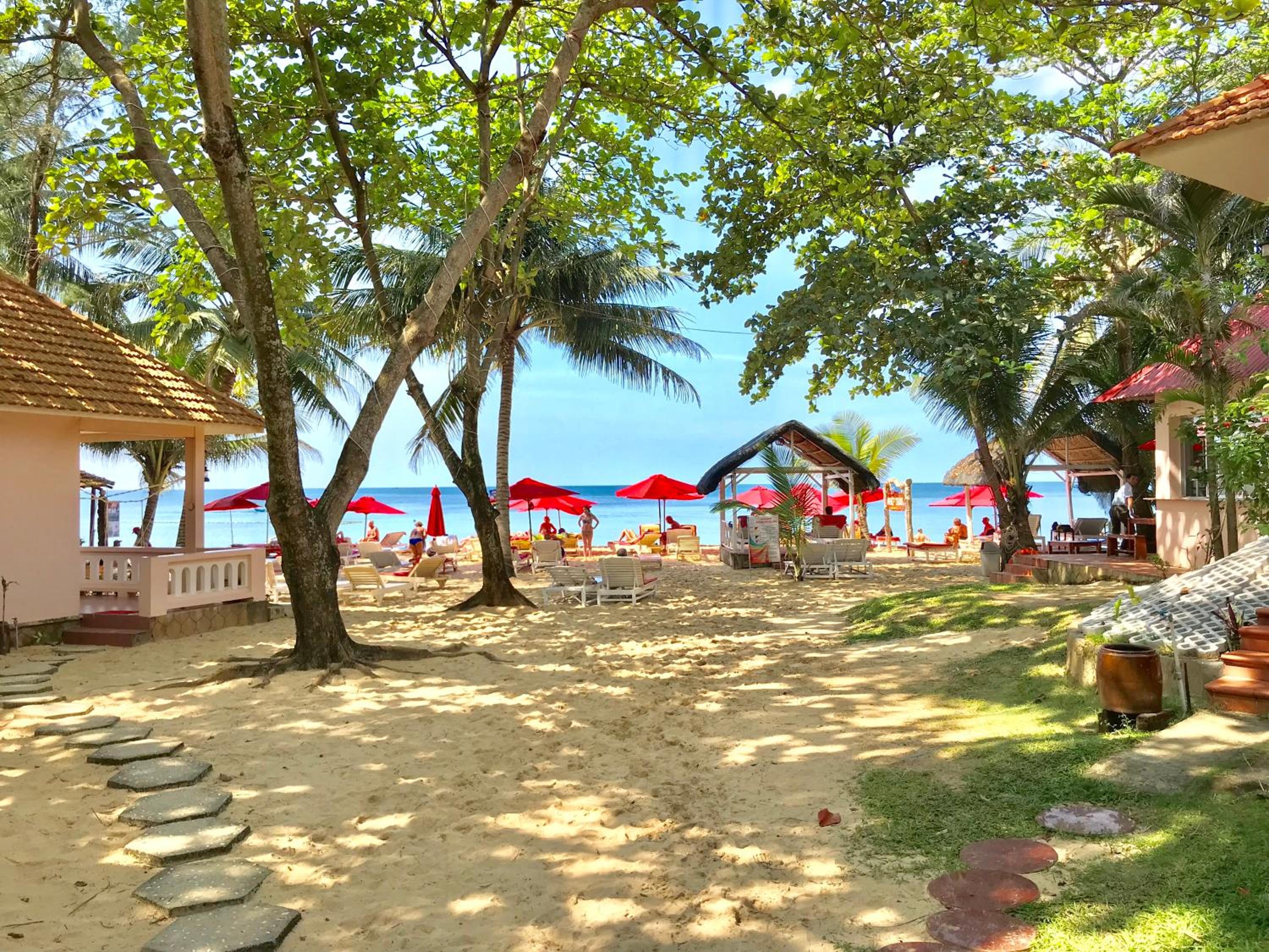 Bungalow with Sea View photo 2