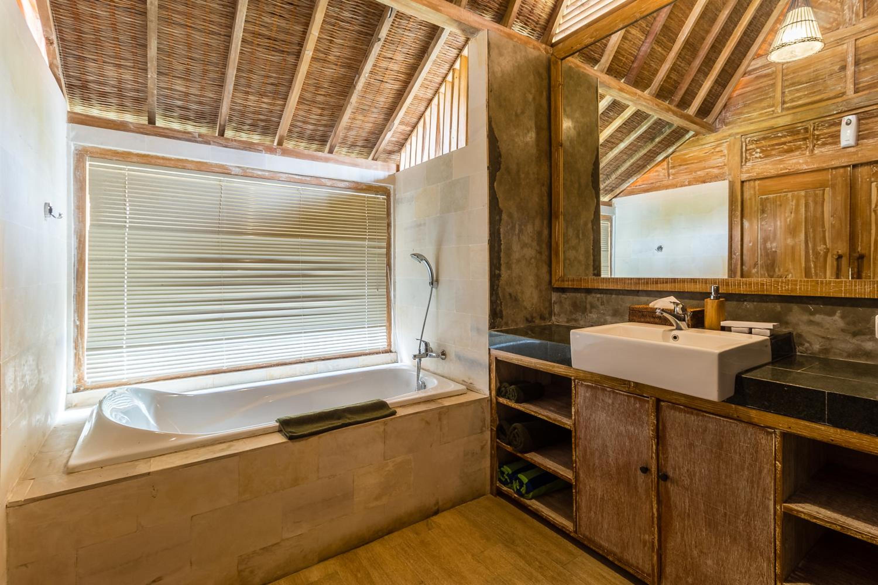 Wooden Suite with Pool View - Photo 8