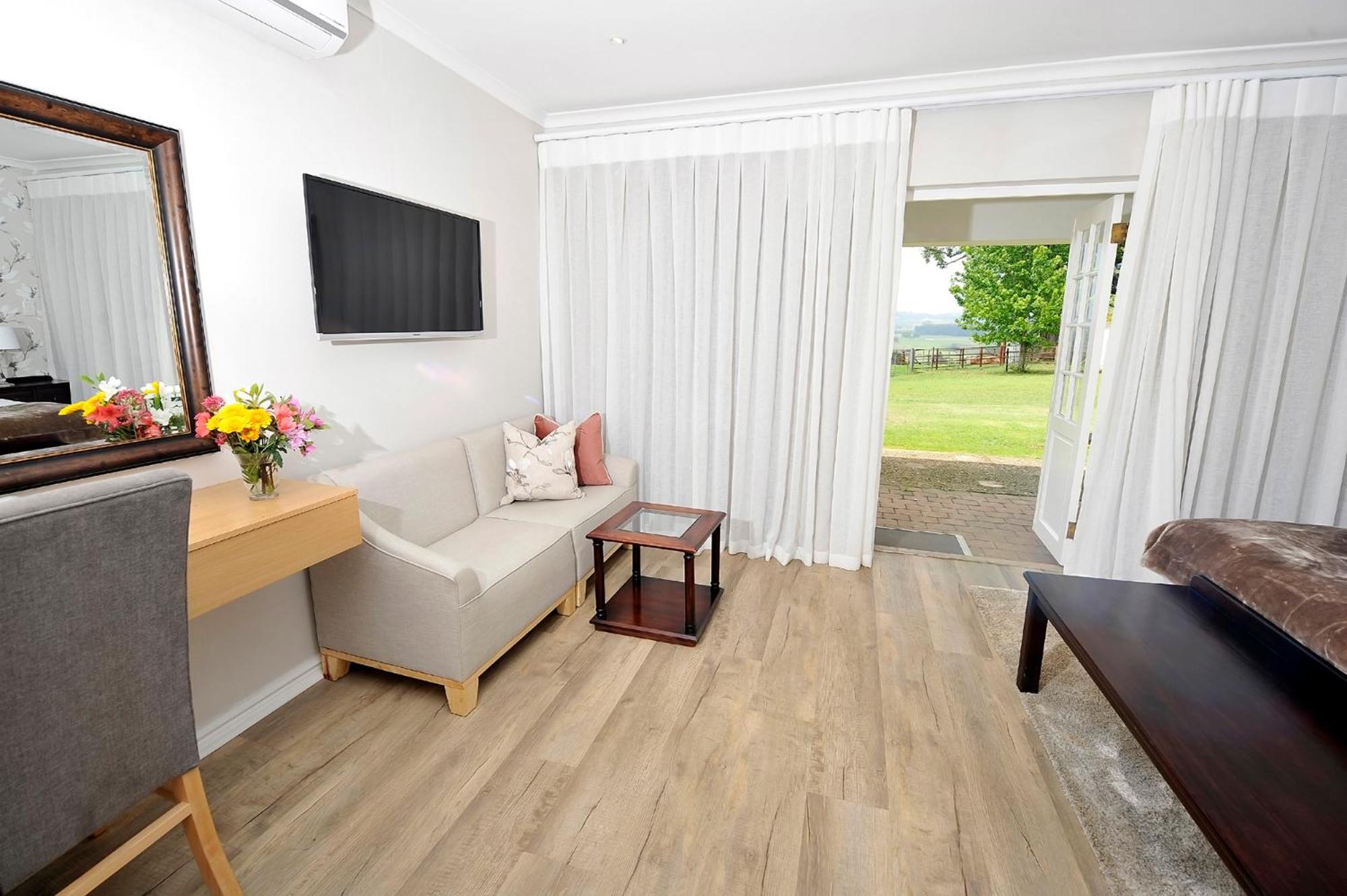 Double or Twin Room with Garden View photo 1