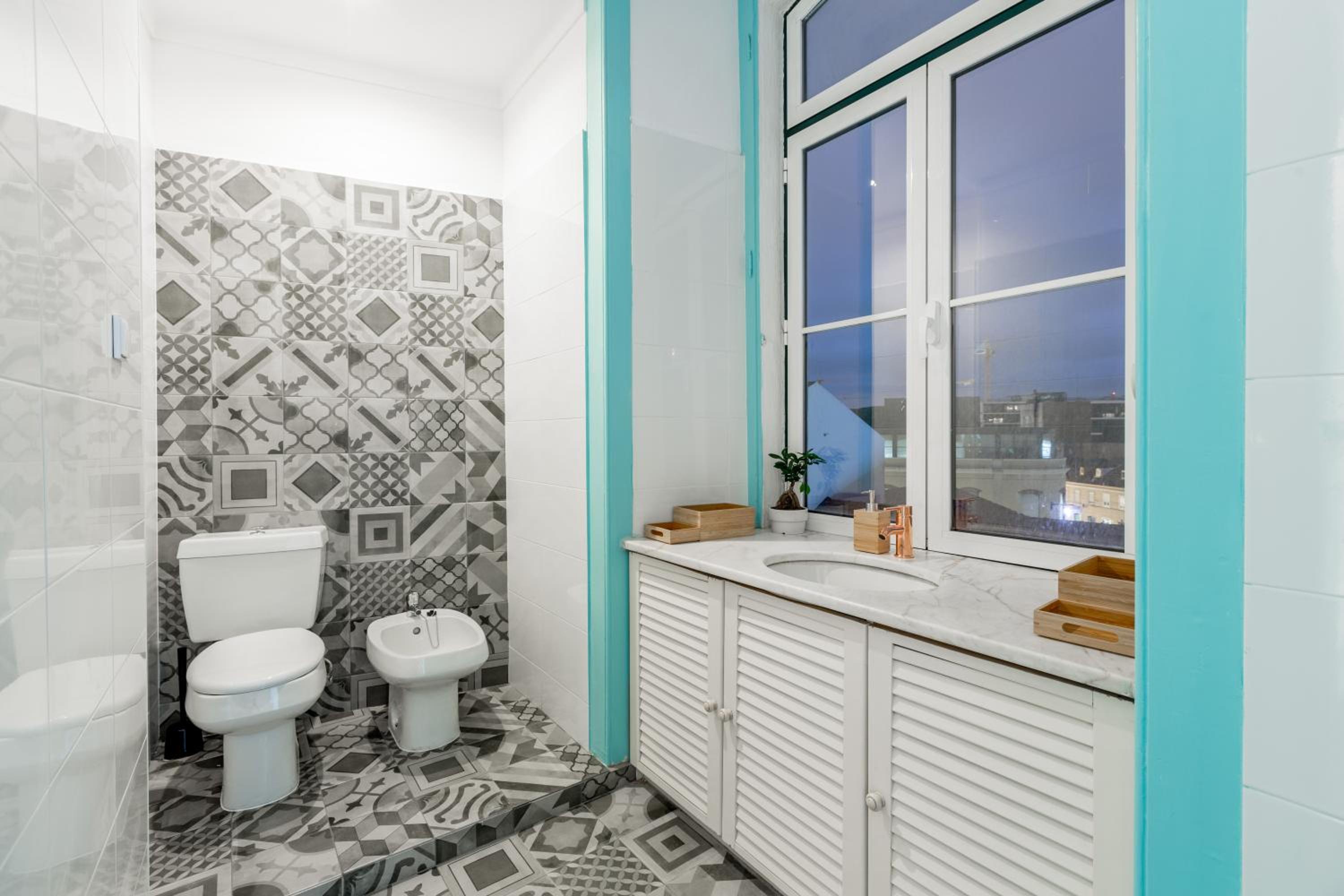 Family Room with Private Bathroom photo 2