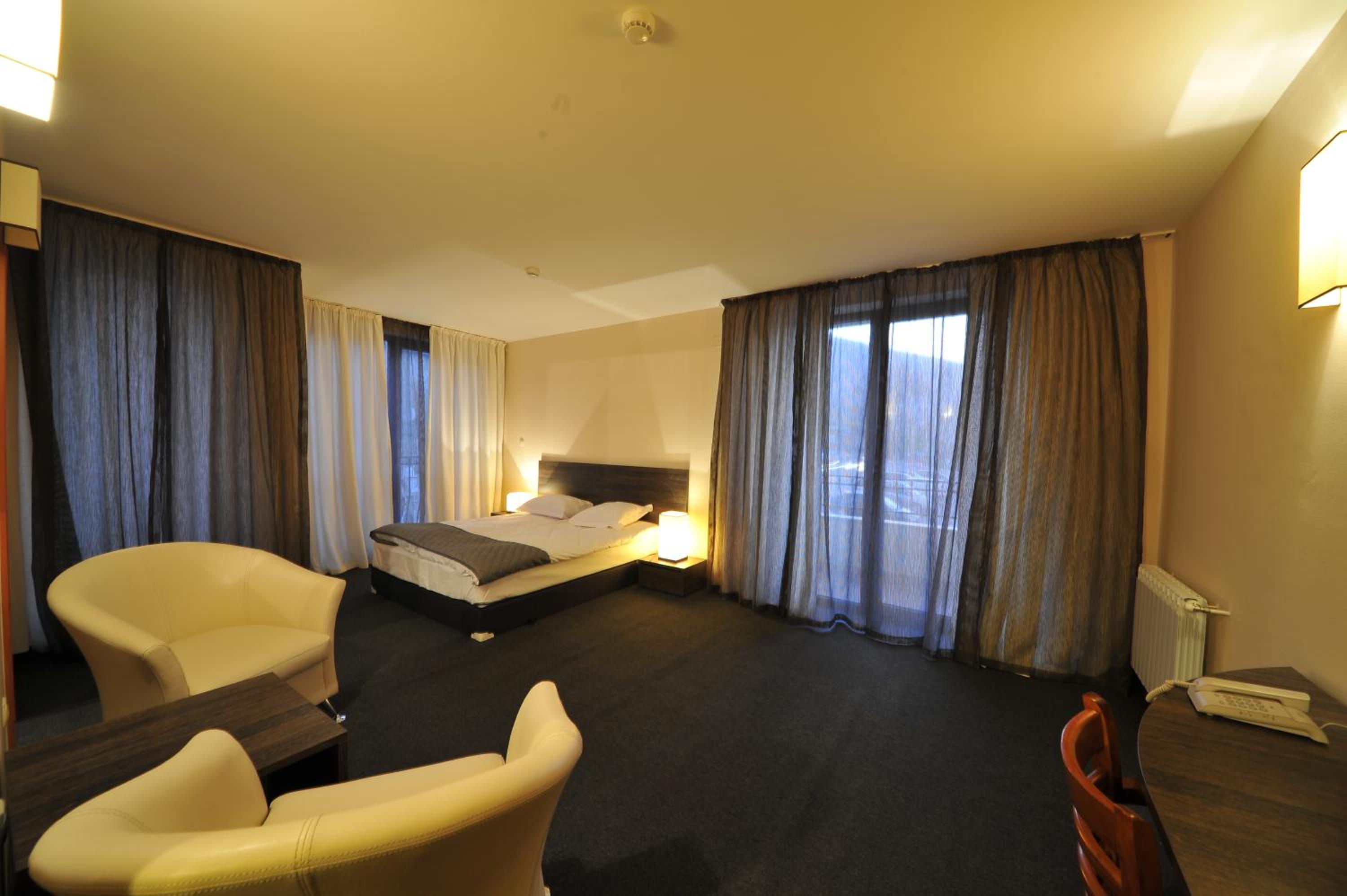 Junior Suite with Balcony photo 1