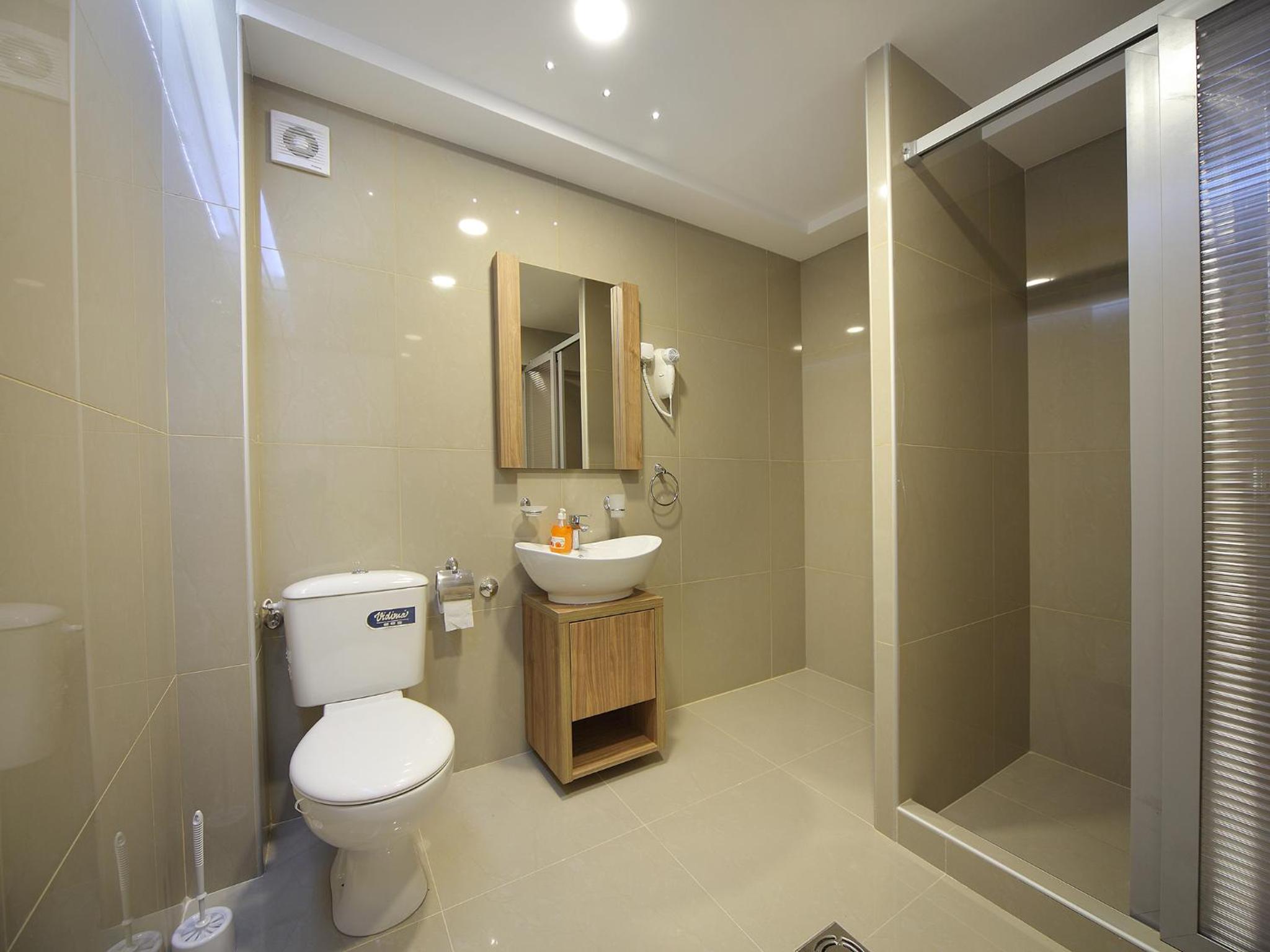 Deluxe Double Room (2 Adults + 1 Child) photo 1
