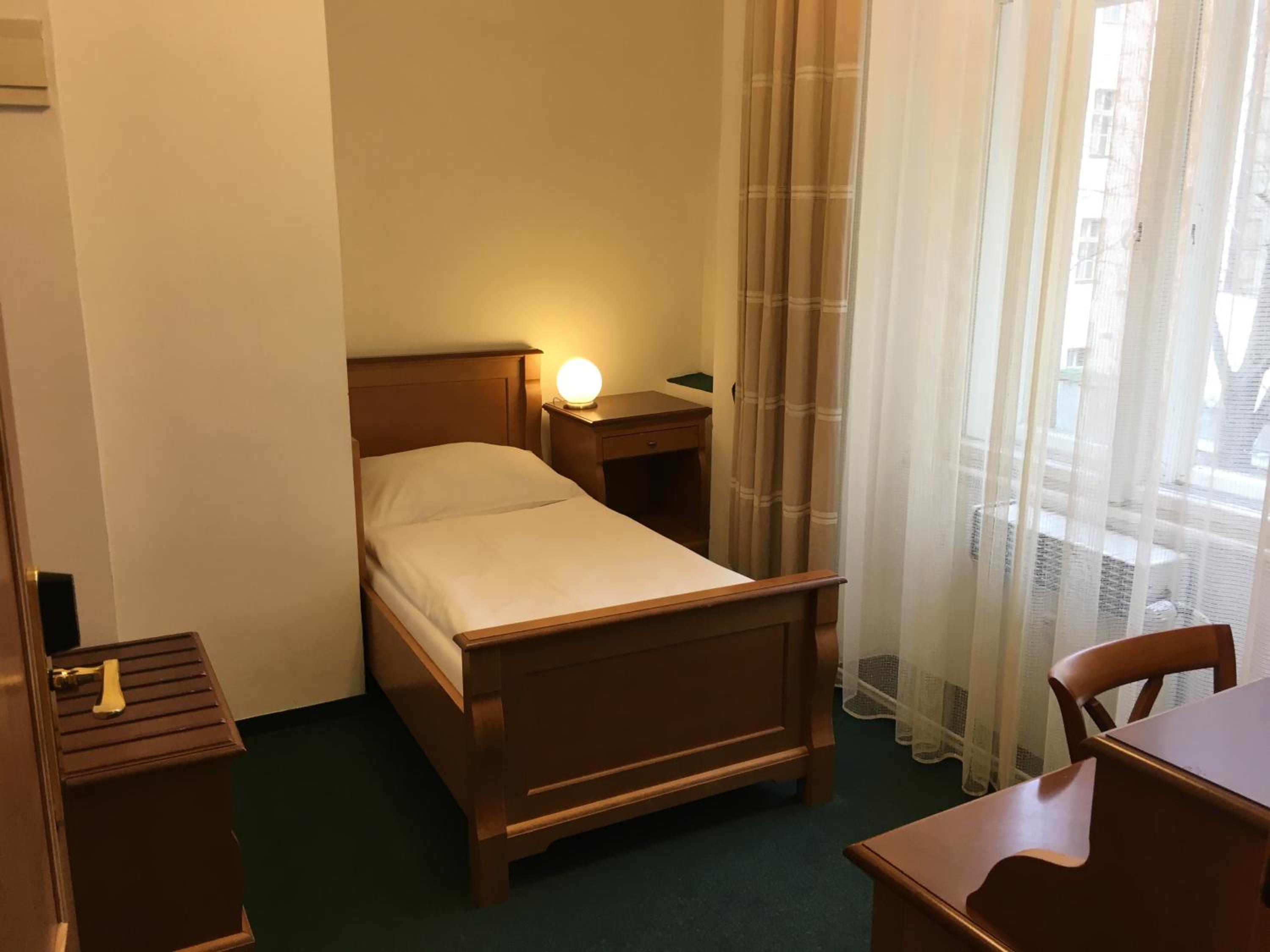 Standard Single Room photo 3