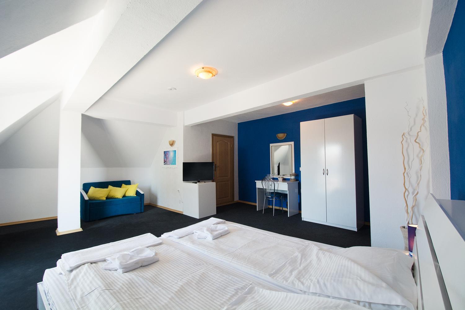 Family Studio - Photo 8