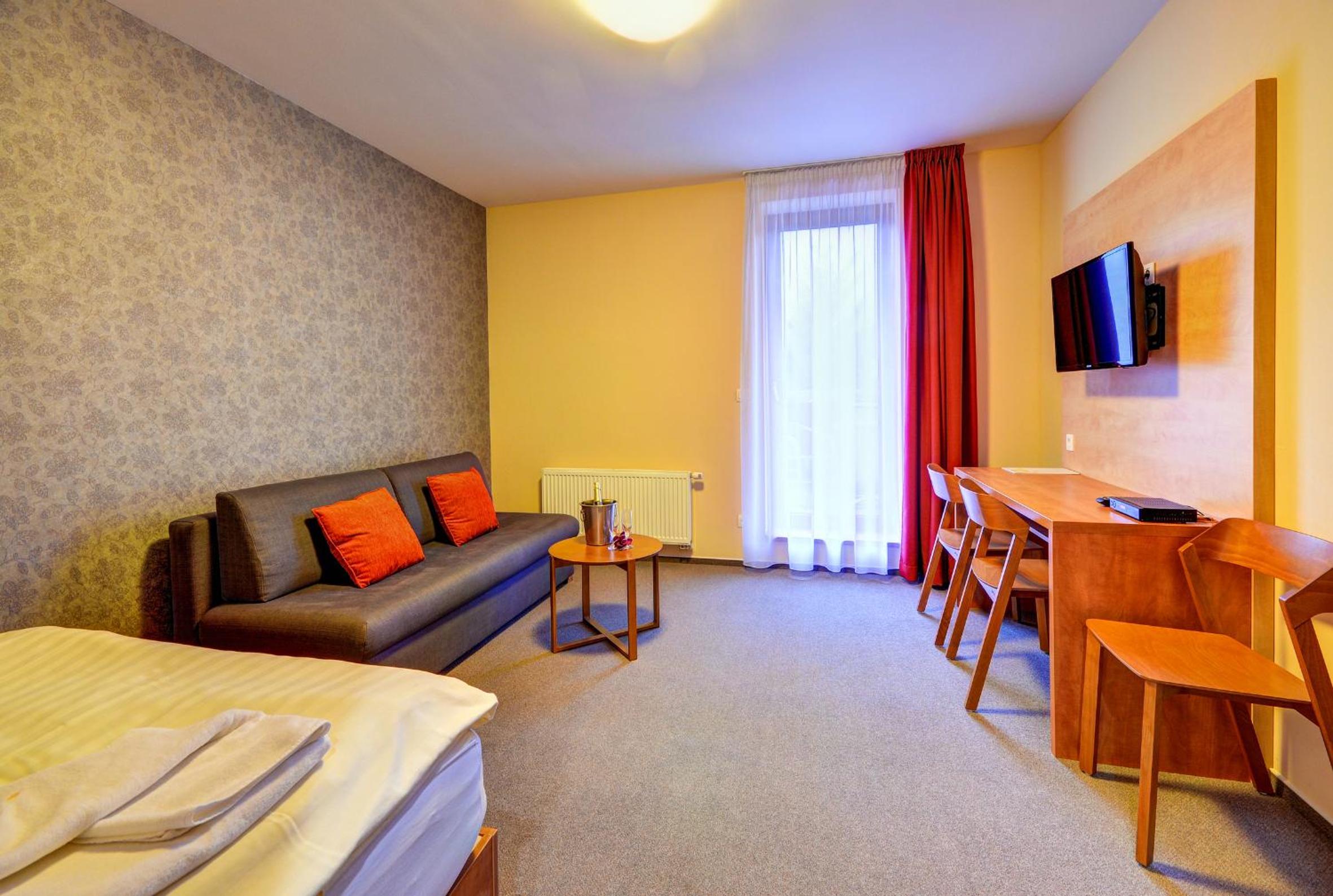 Suite with Balcony photo 3