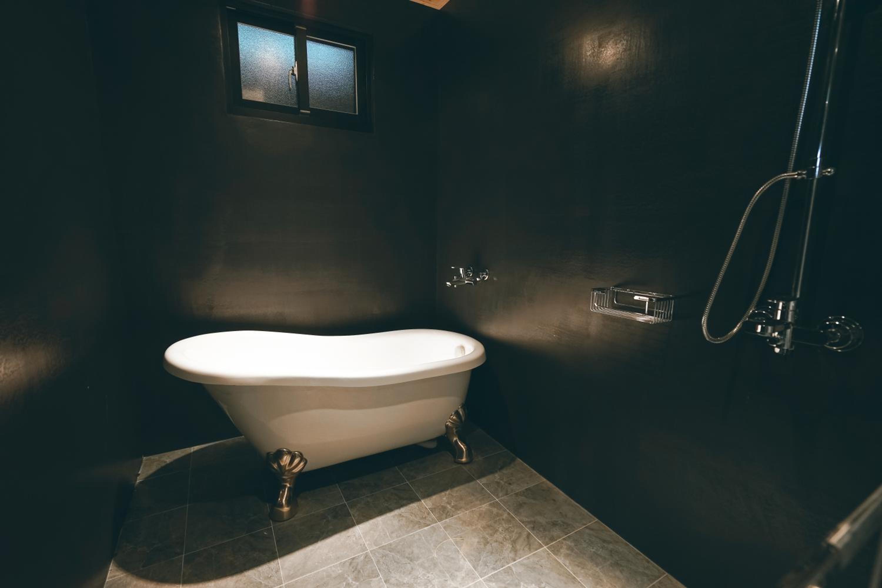 Deluxe Double Room with Bath photo 3