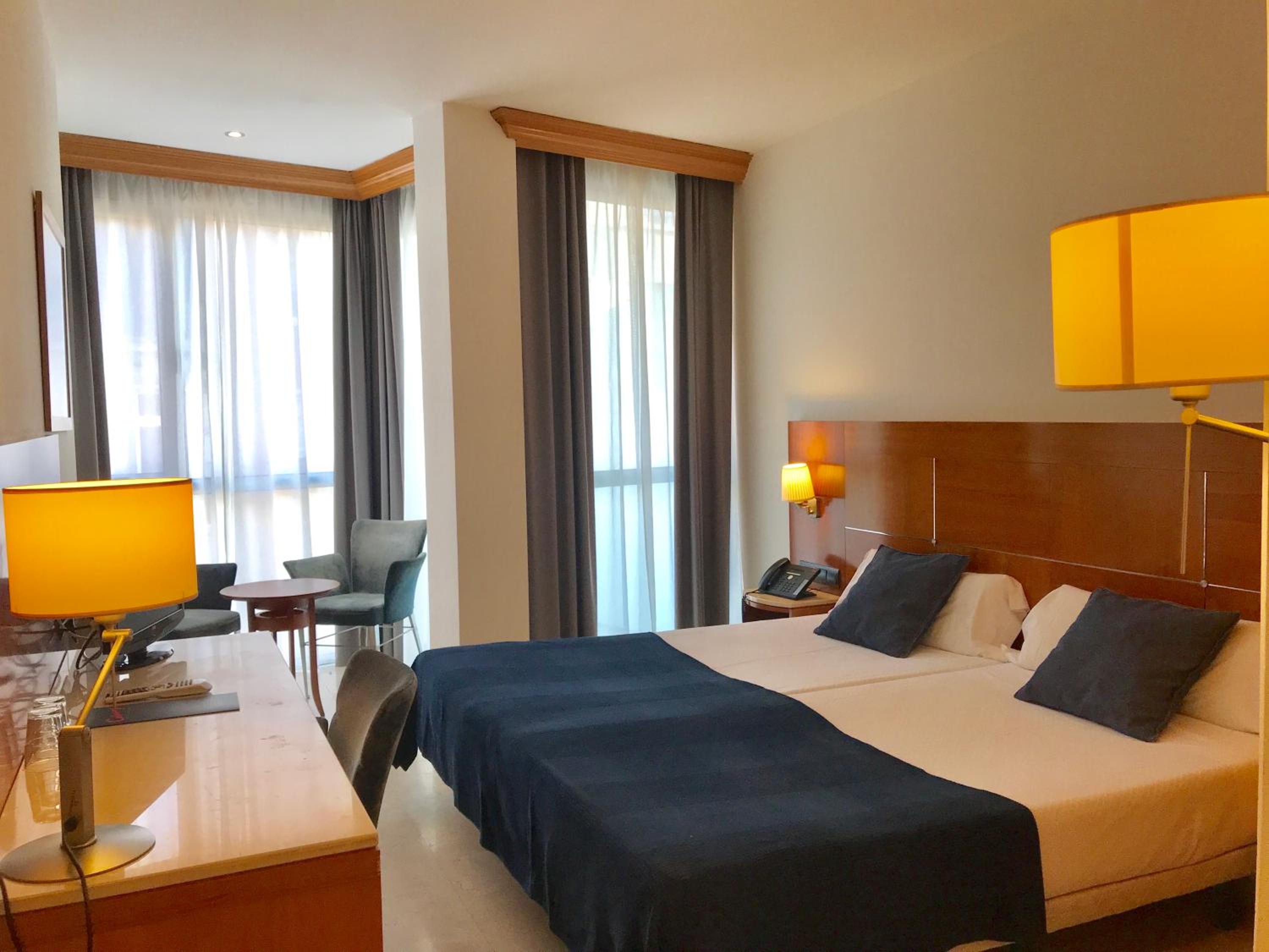 Twin Room - Photo 6