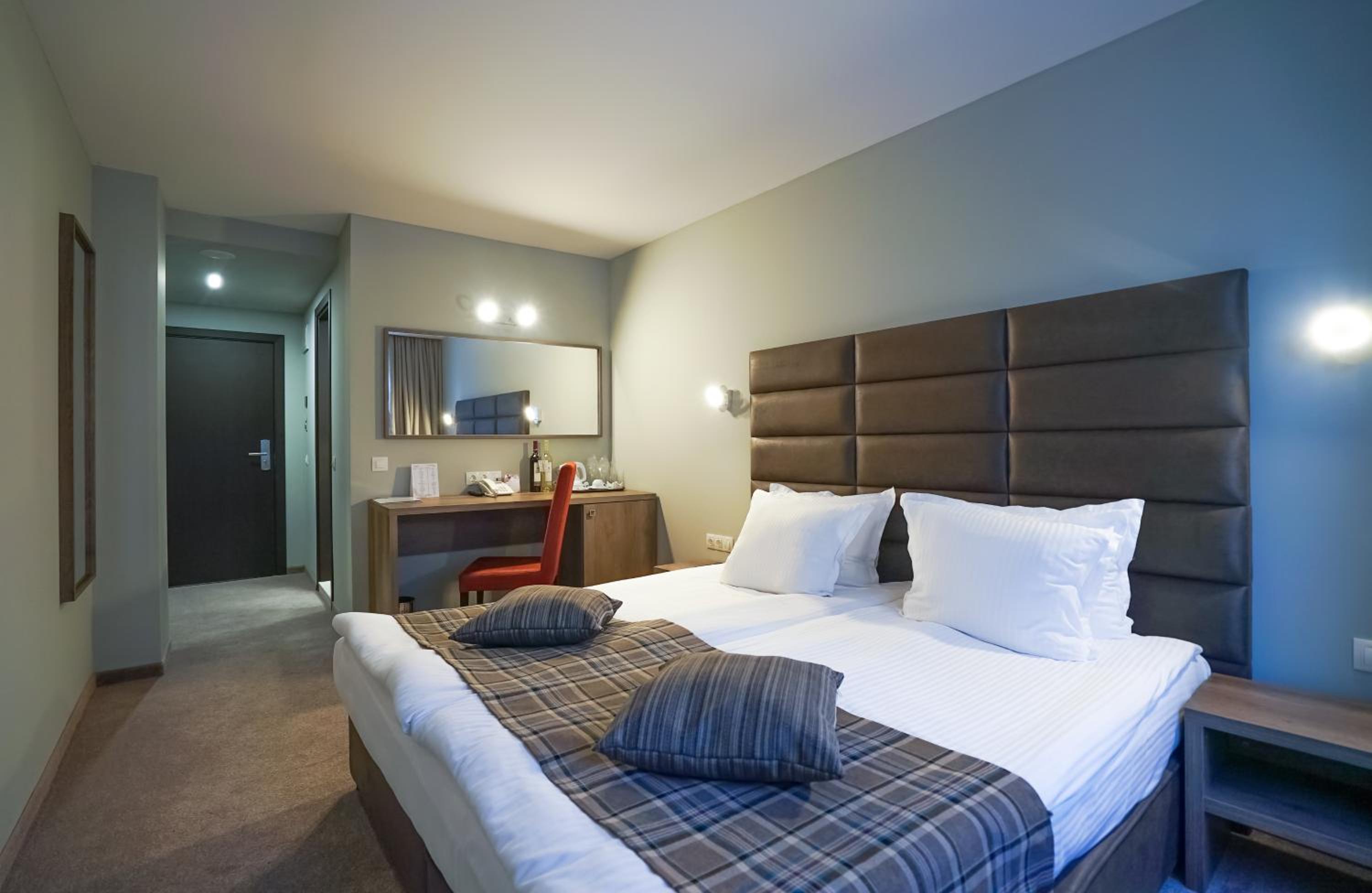 Double or Twin Room with Balcony - Photo 1