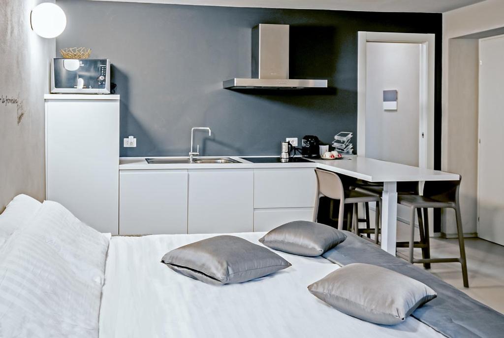 Two-Room Apartment photo 2