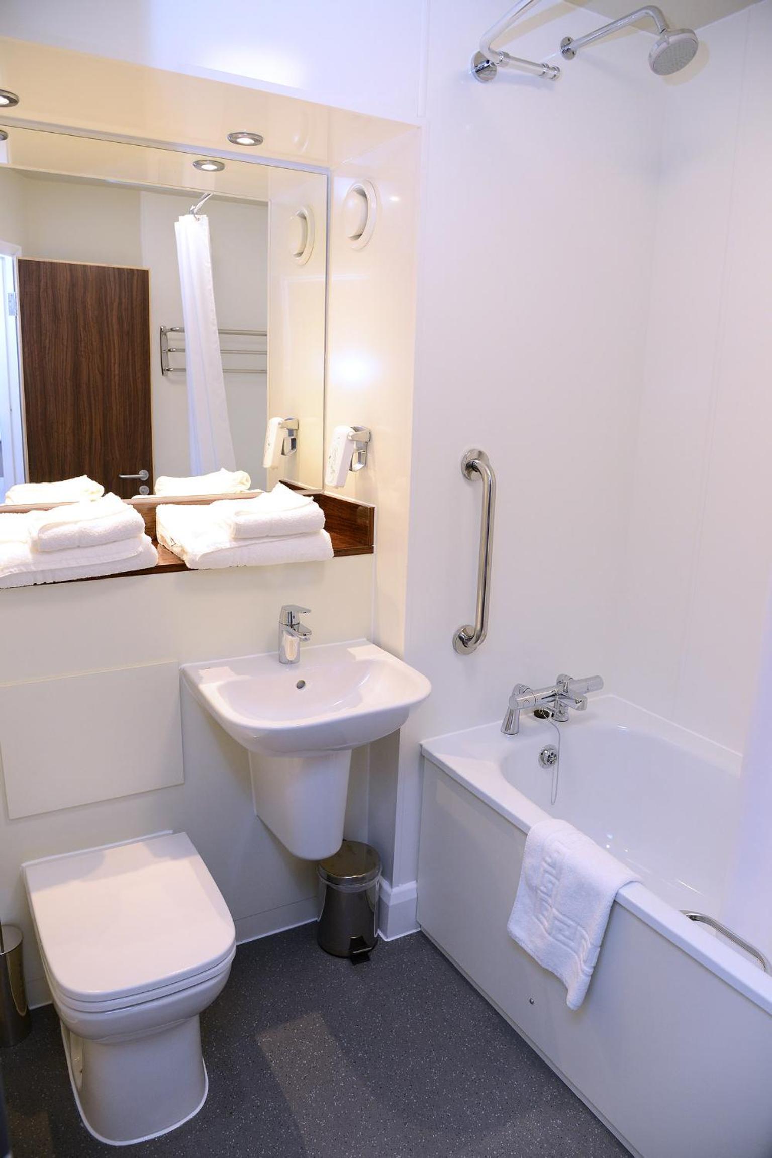 Double or Twin Room photo 3