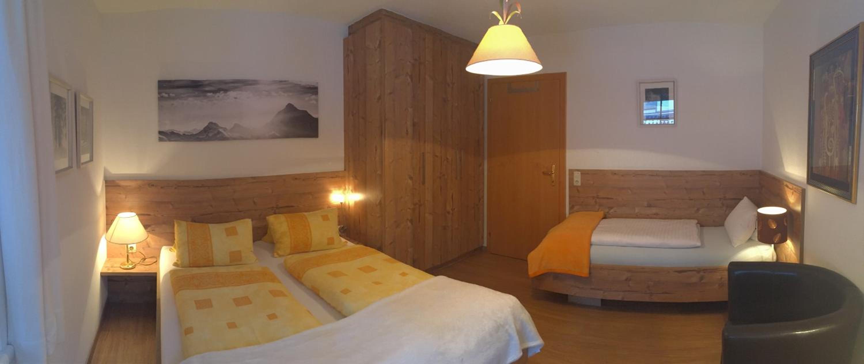 One-Bedroom Apartment - Photo 3