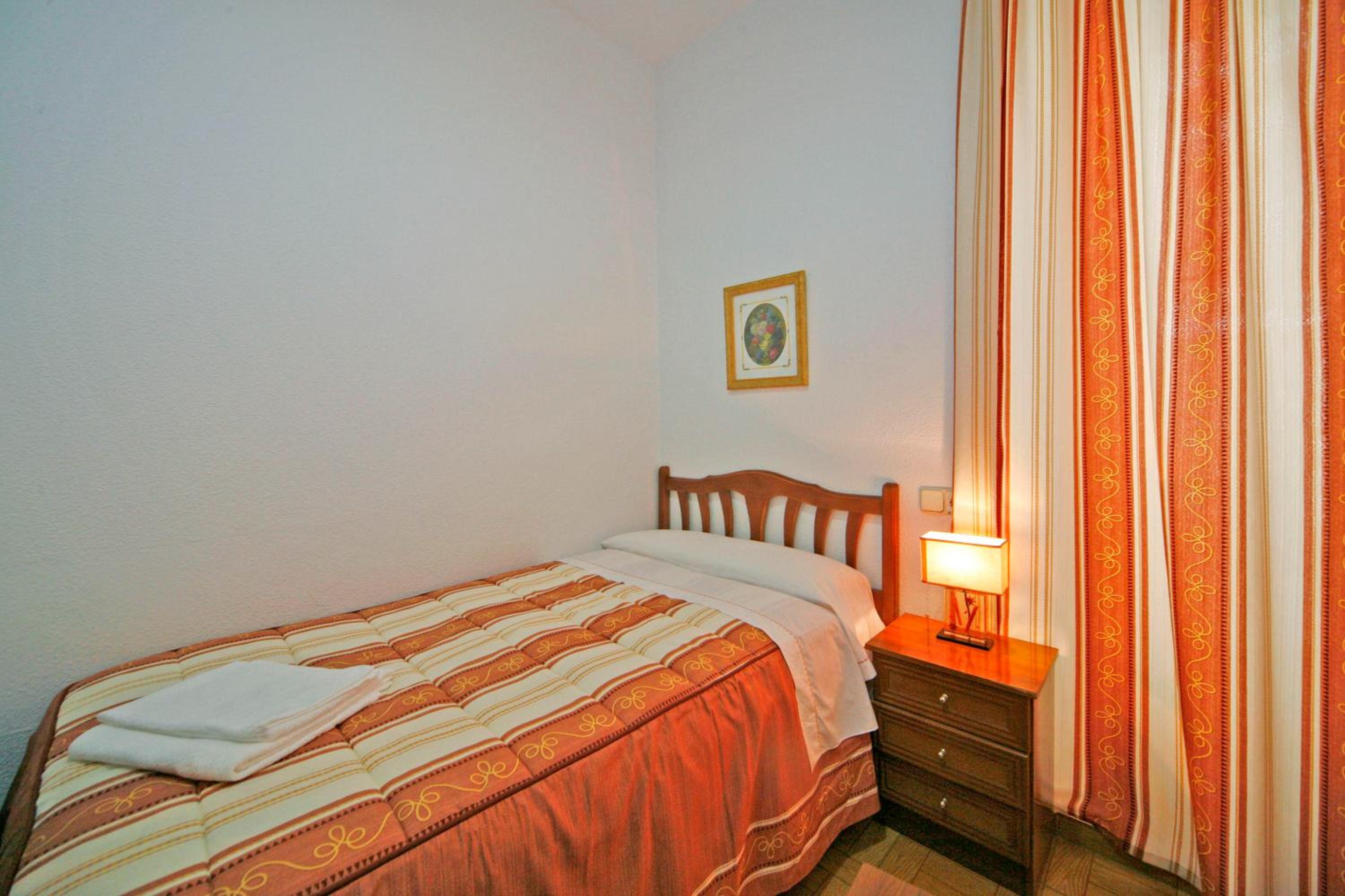 Single Room photo 3
