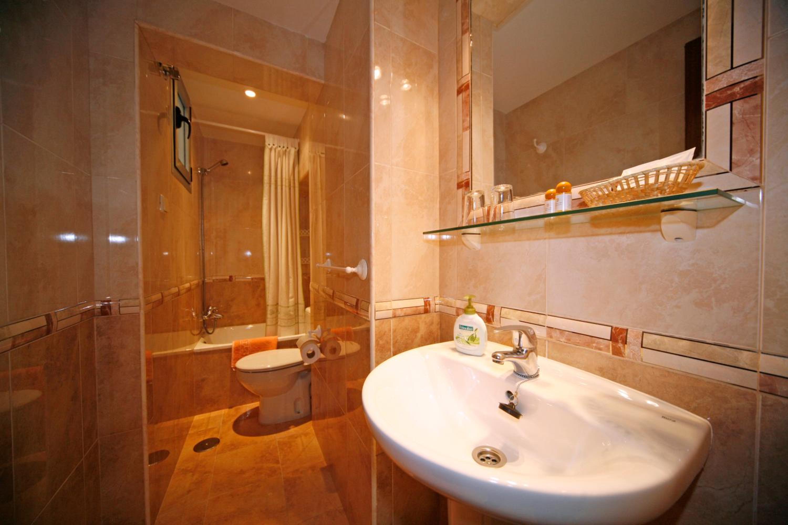 Single Room photo 2