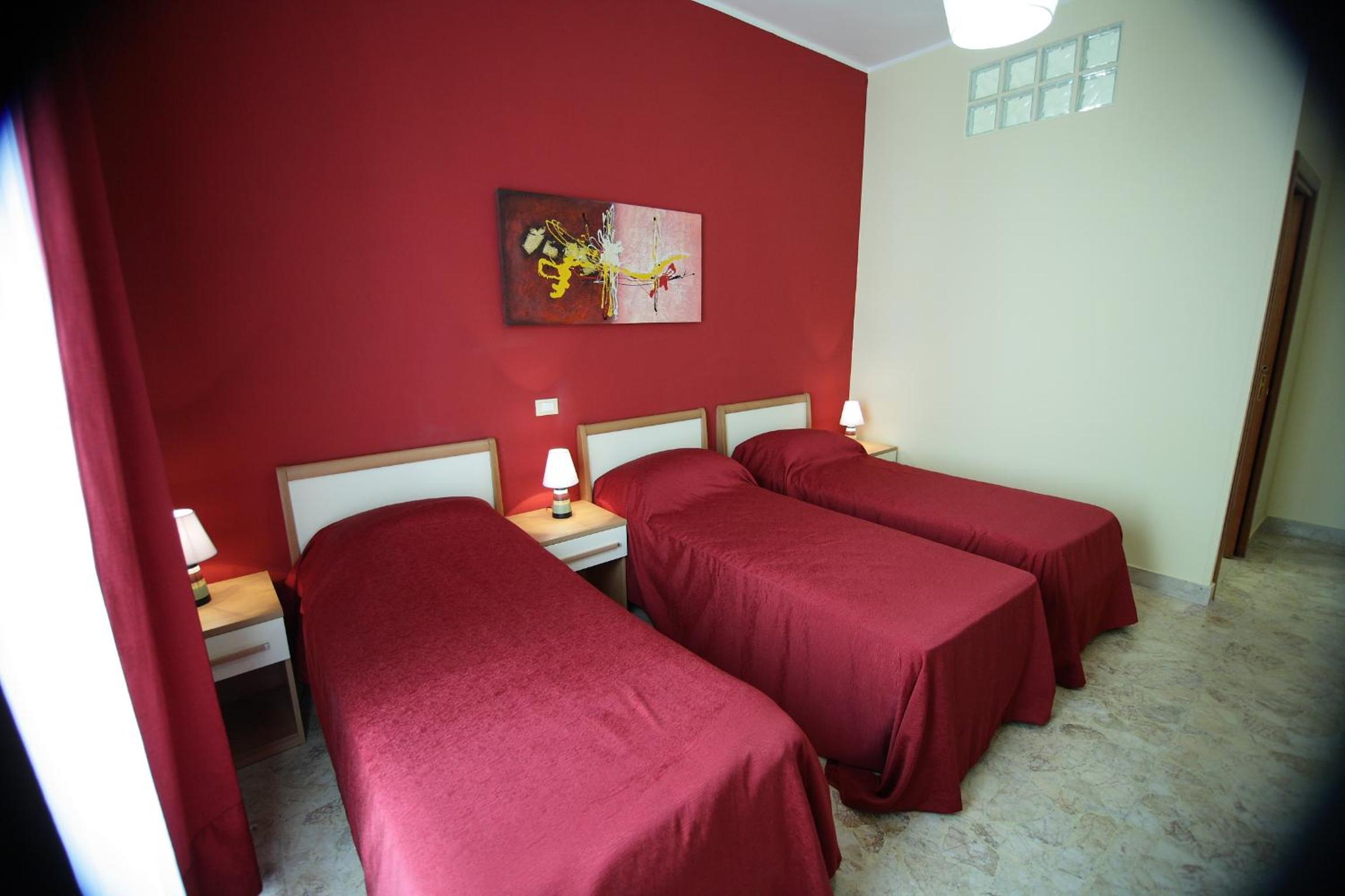 Triple Room photo 2