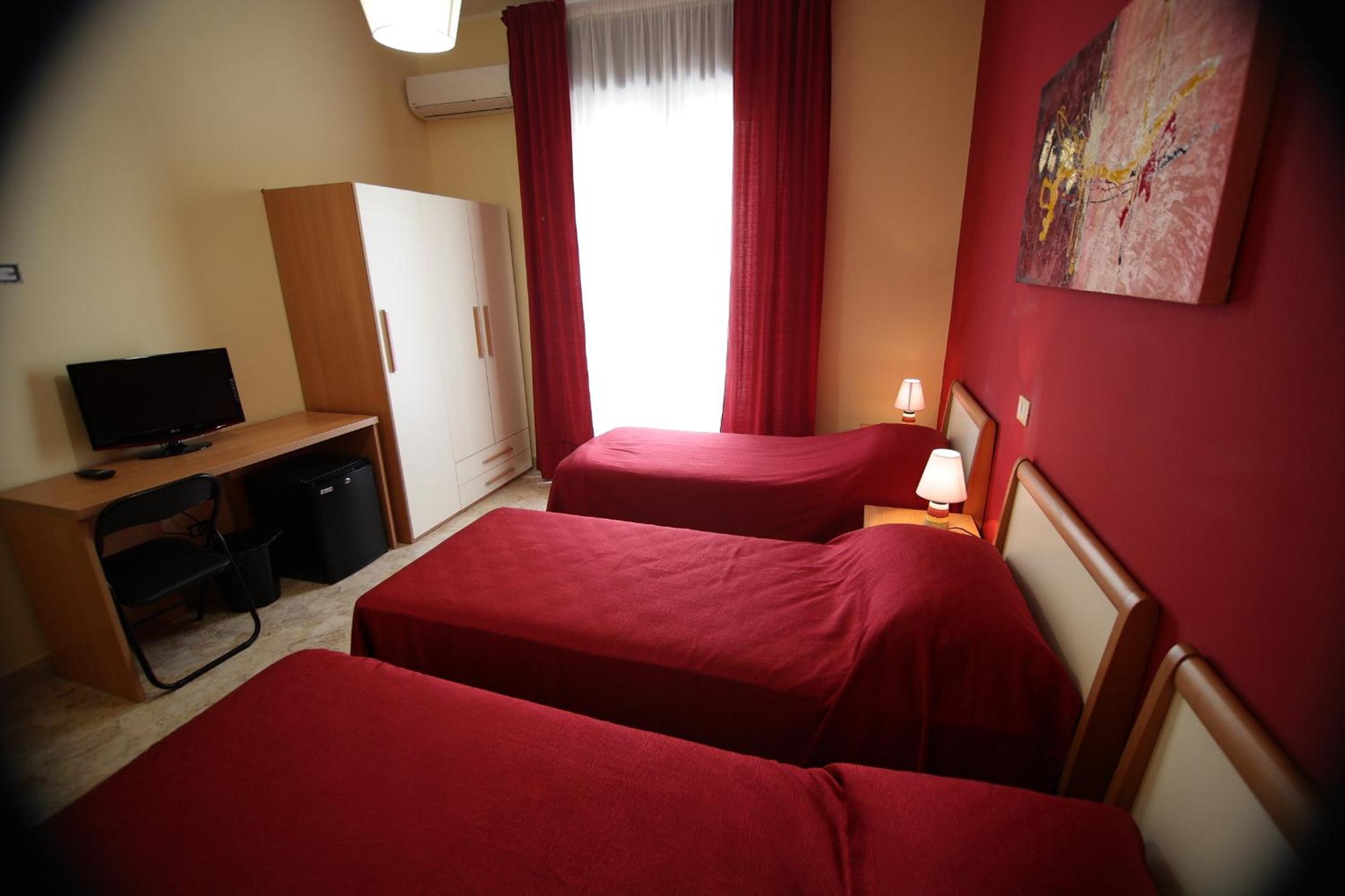 Triple Room photo 3