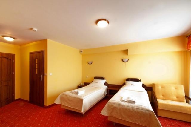 Double or Twin Room - Photo 5