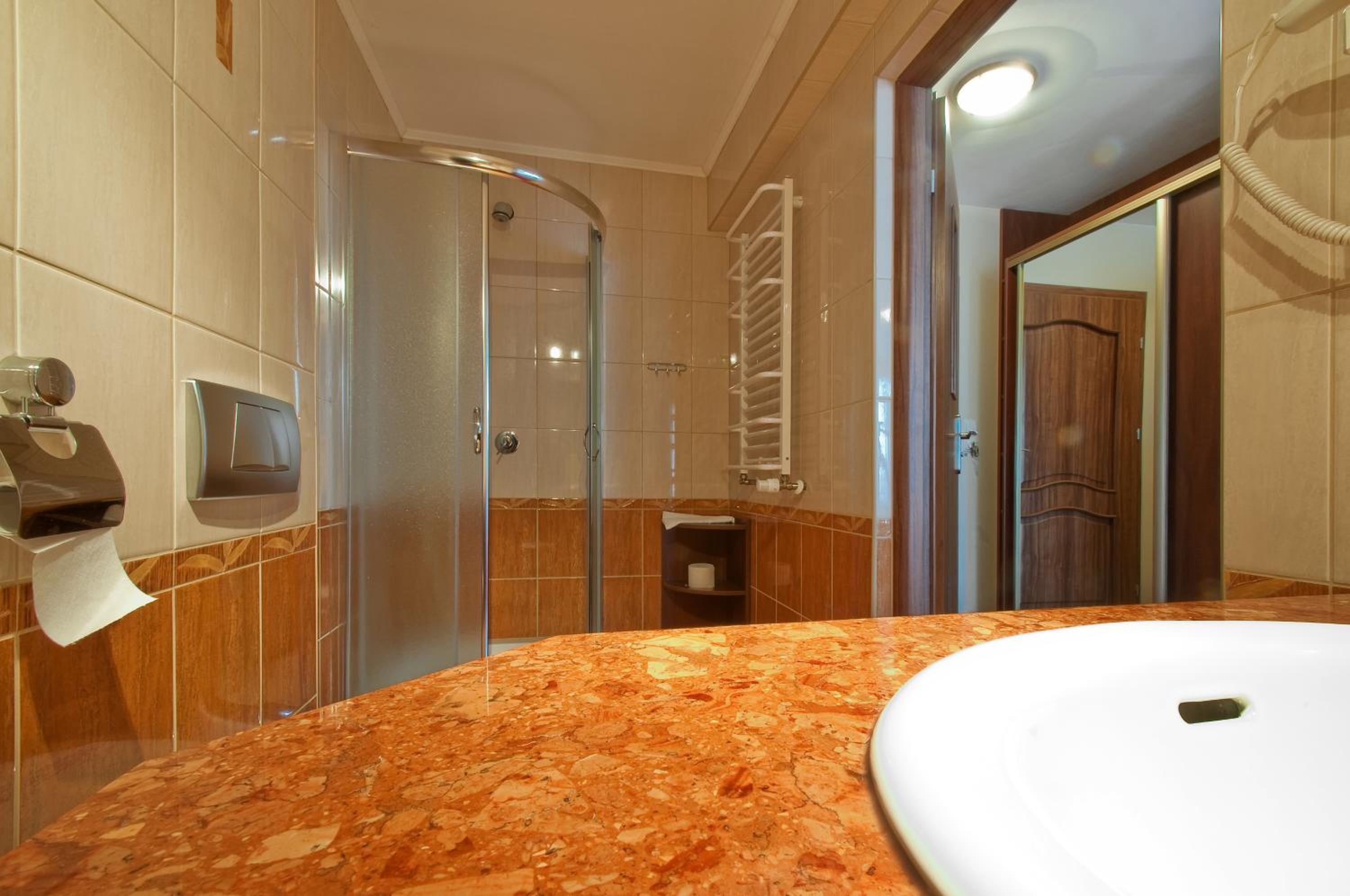 Double or Twin Room - Photo 3
