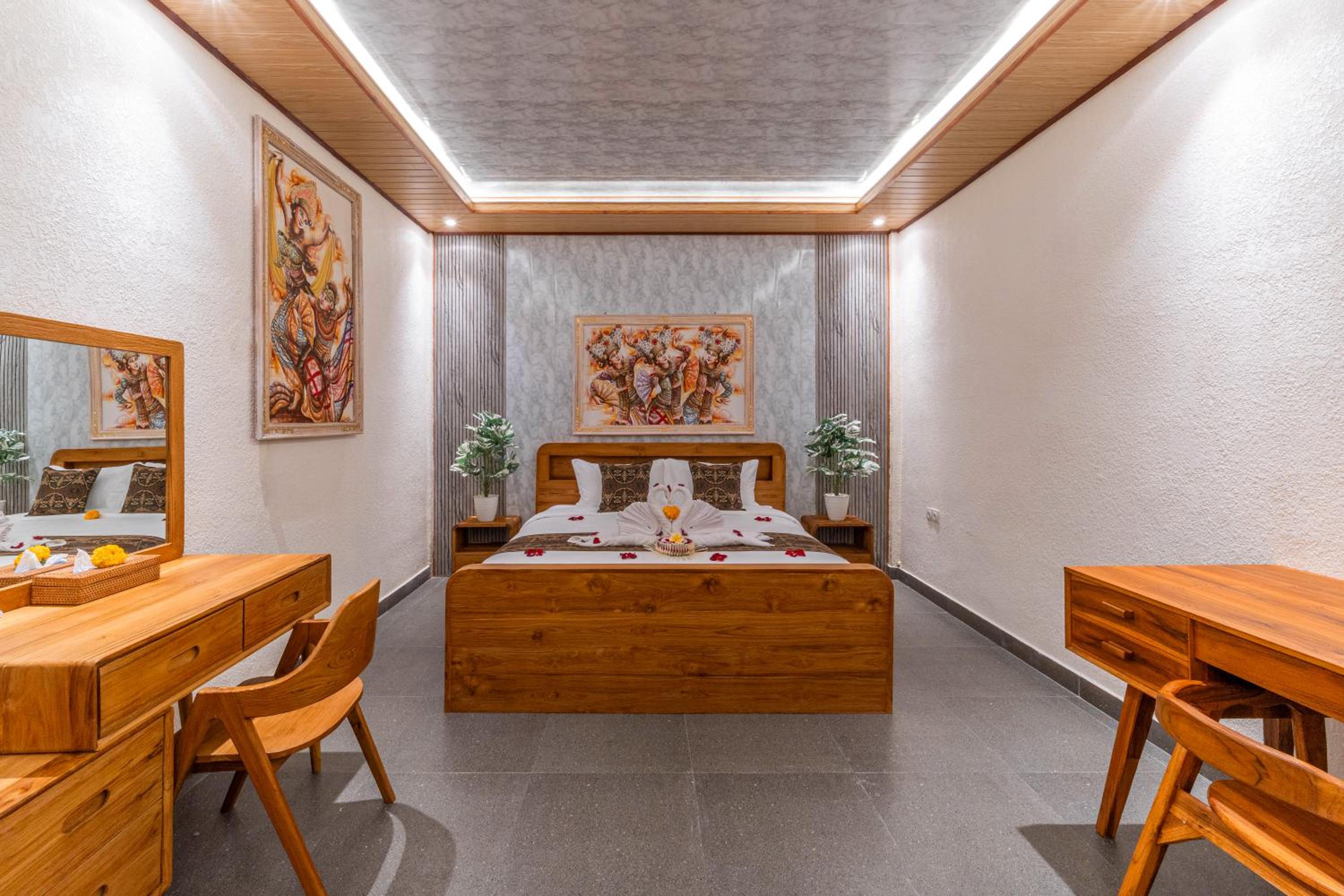 Suite with Balcony photo 1