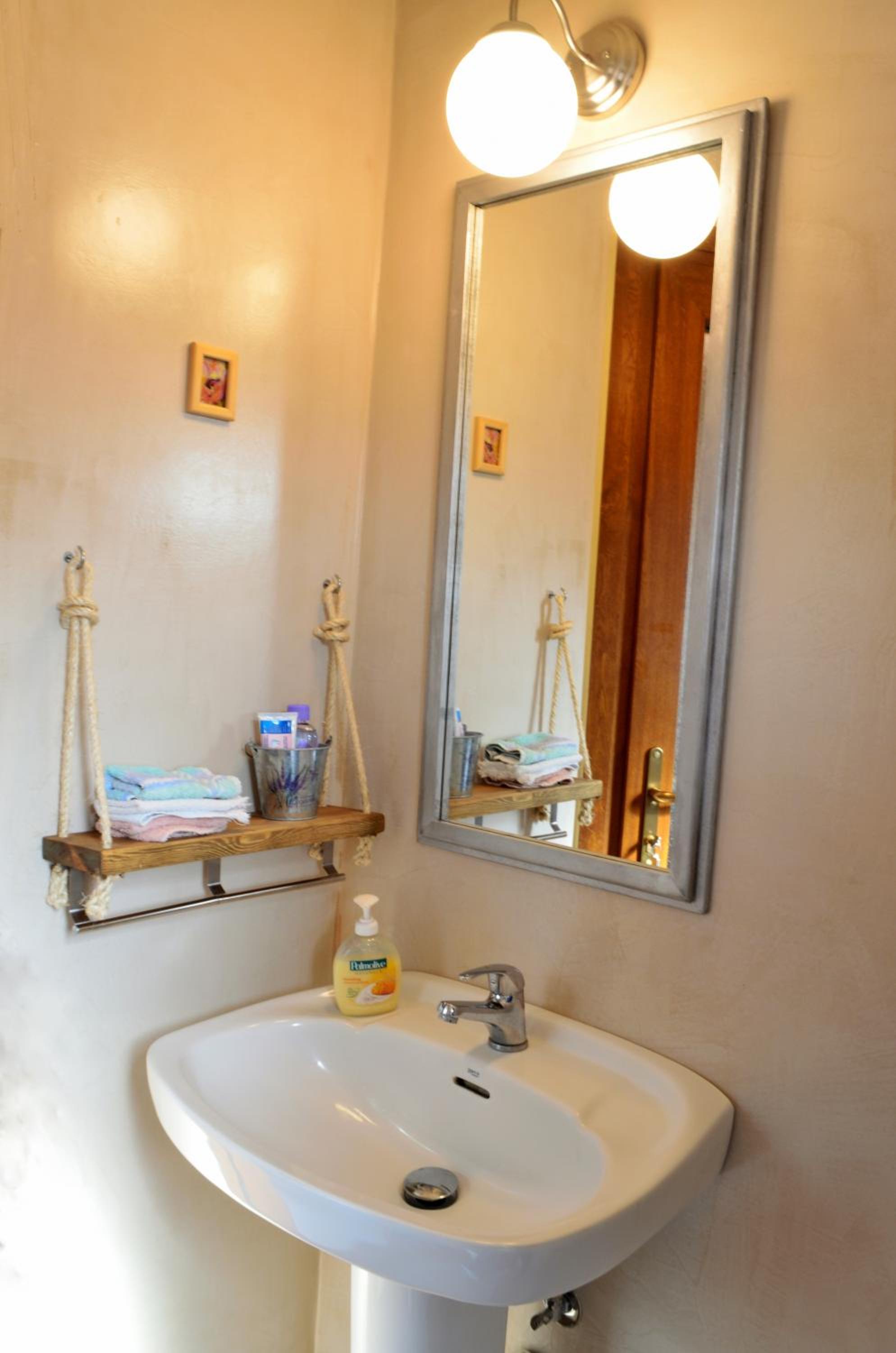 Suite with Terrace - Photo 31
