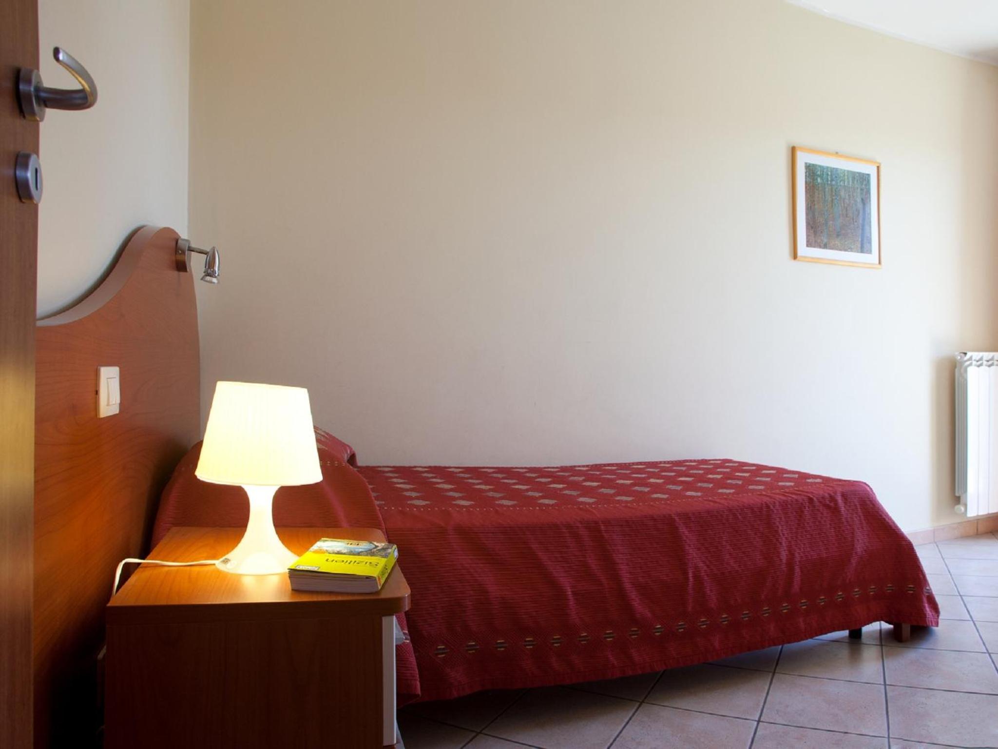Single Room photo 3