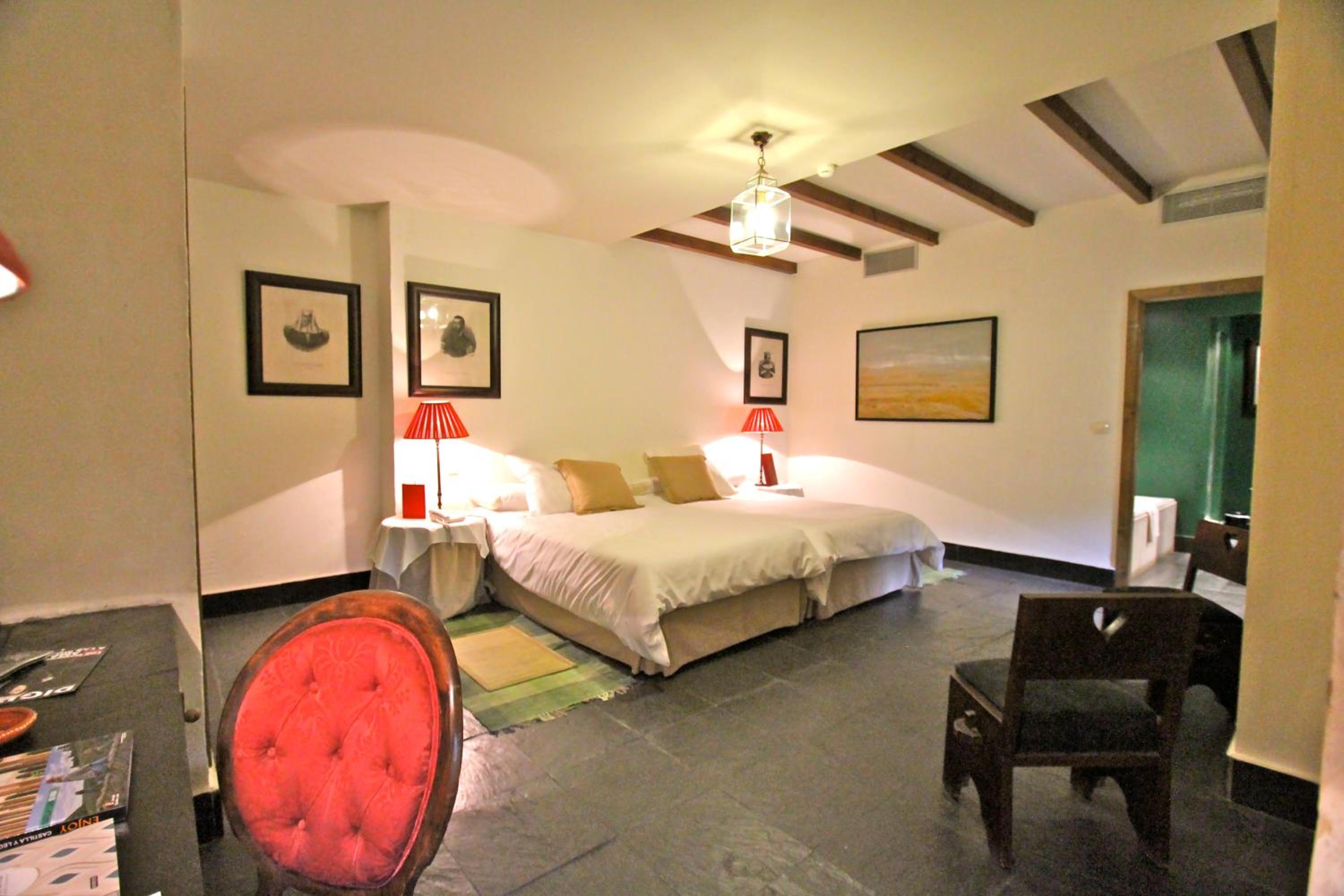Habitación Doble Estándar o con Dos Camas Individuales.