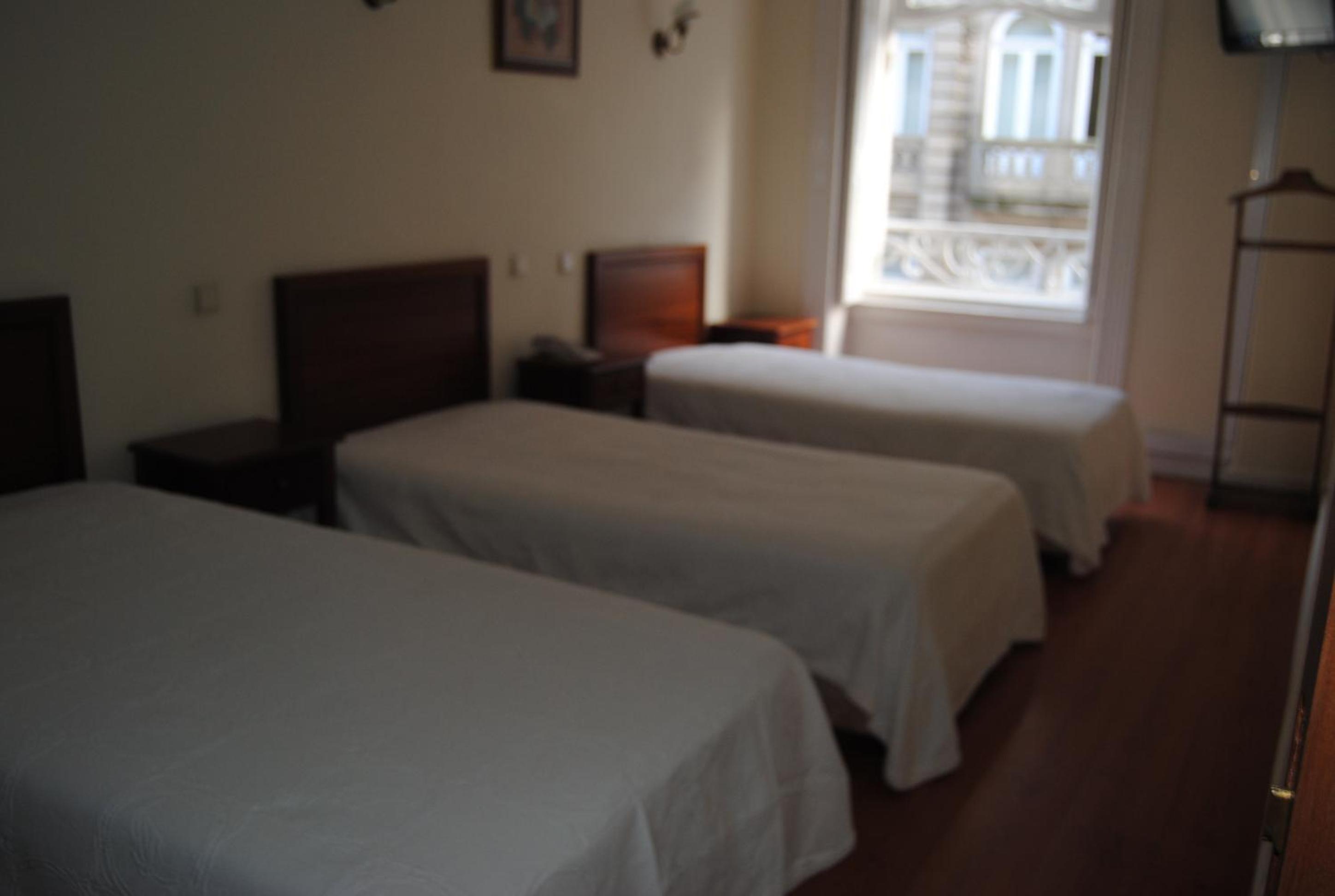 Deluxe Triple Room - Photo 7