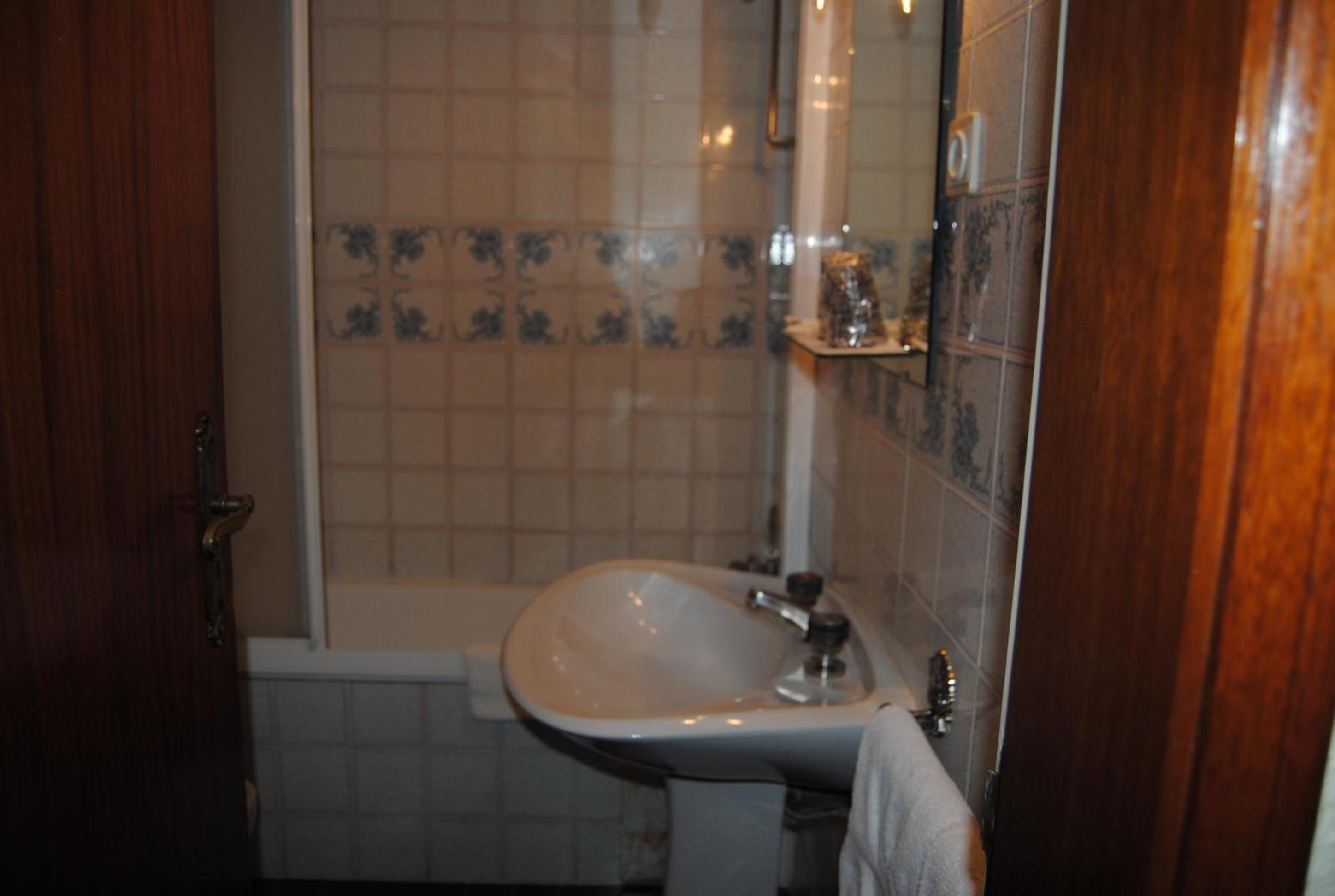 Deluxe Double Room - Photo 5