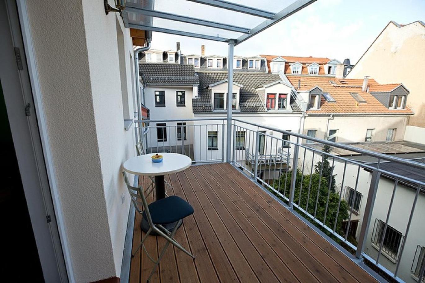 Apartment with Balcony - Photo 15