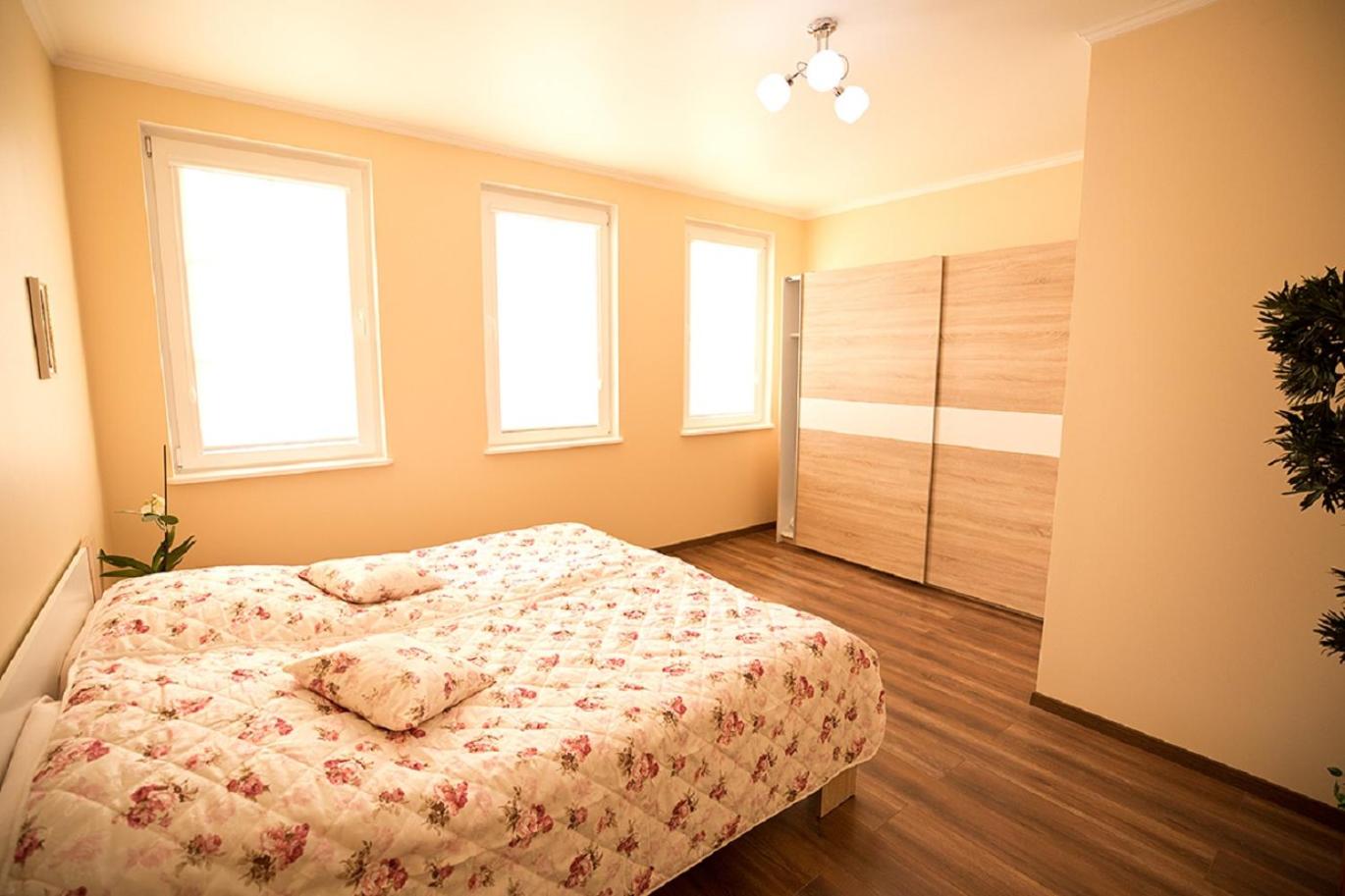 Apartment with Balcony - Photo 1
