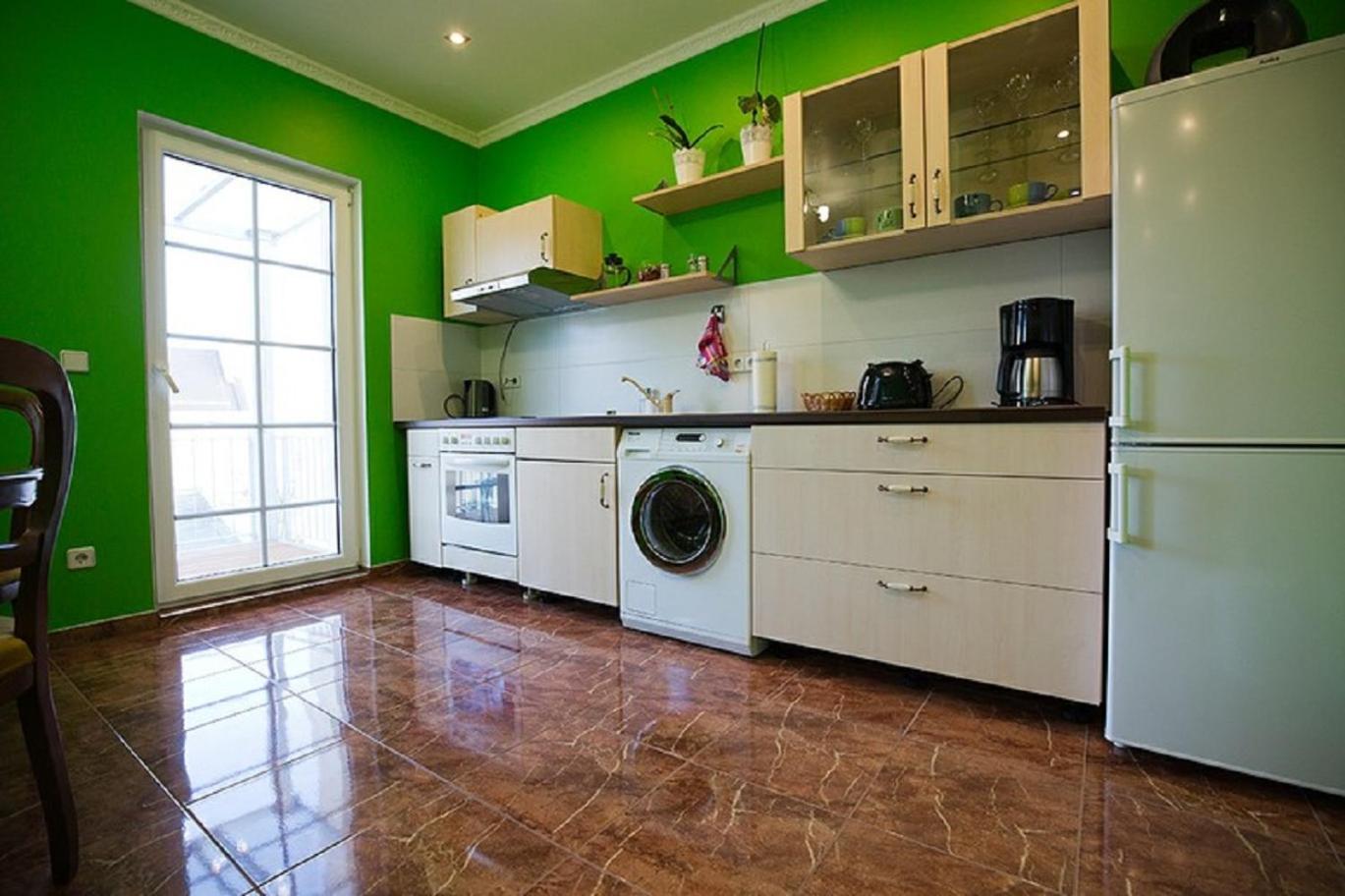 Apartment with Balcony - Photo 10