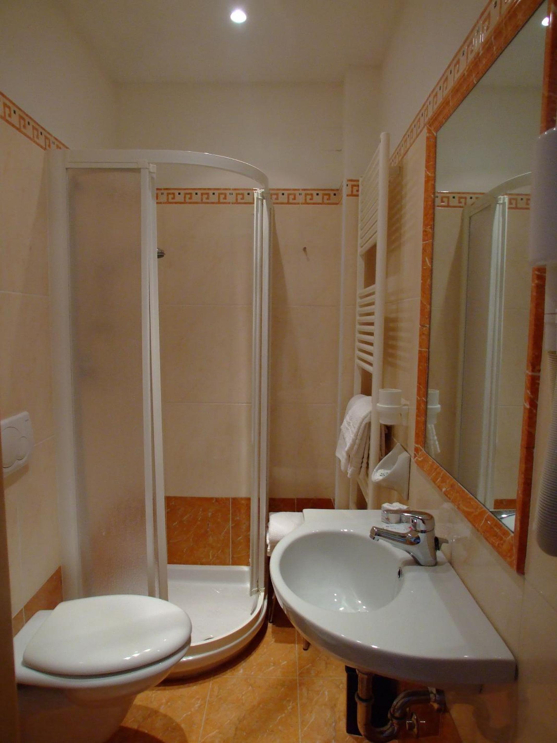 Triple Room photo 2