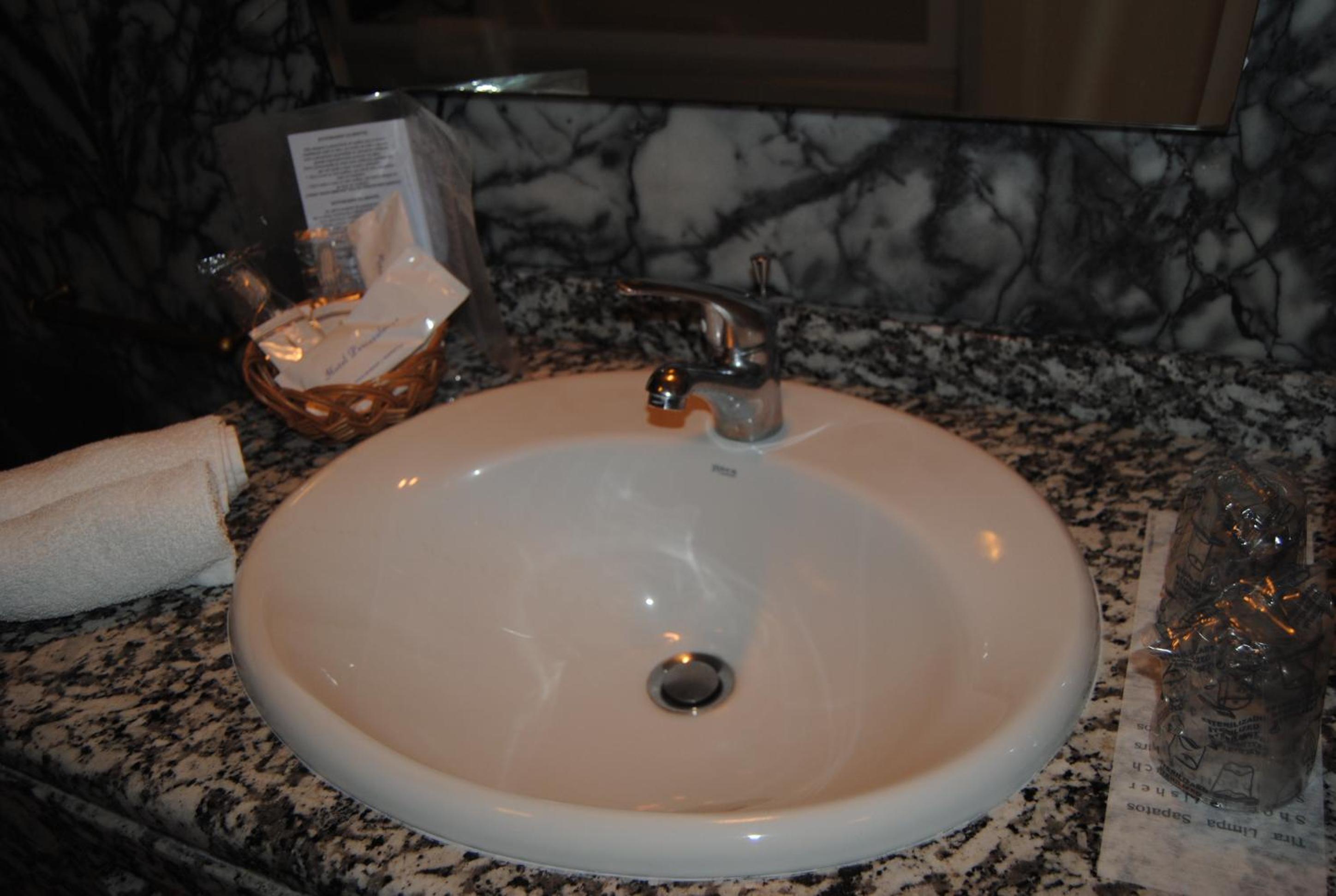 Super Deluxe Double Room - Photo 25