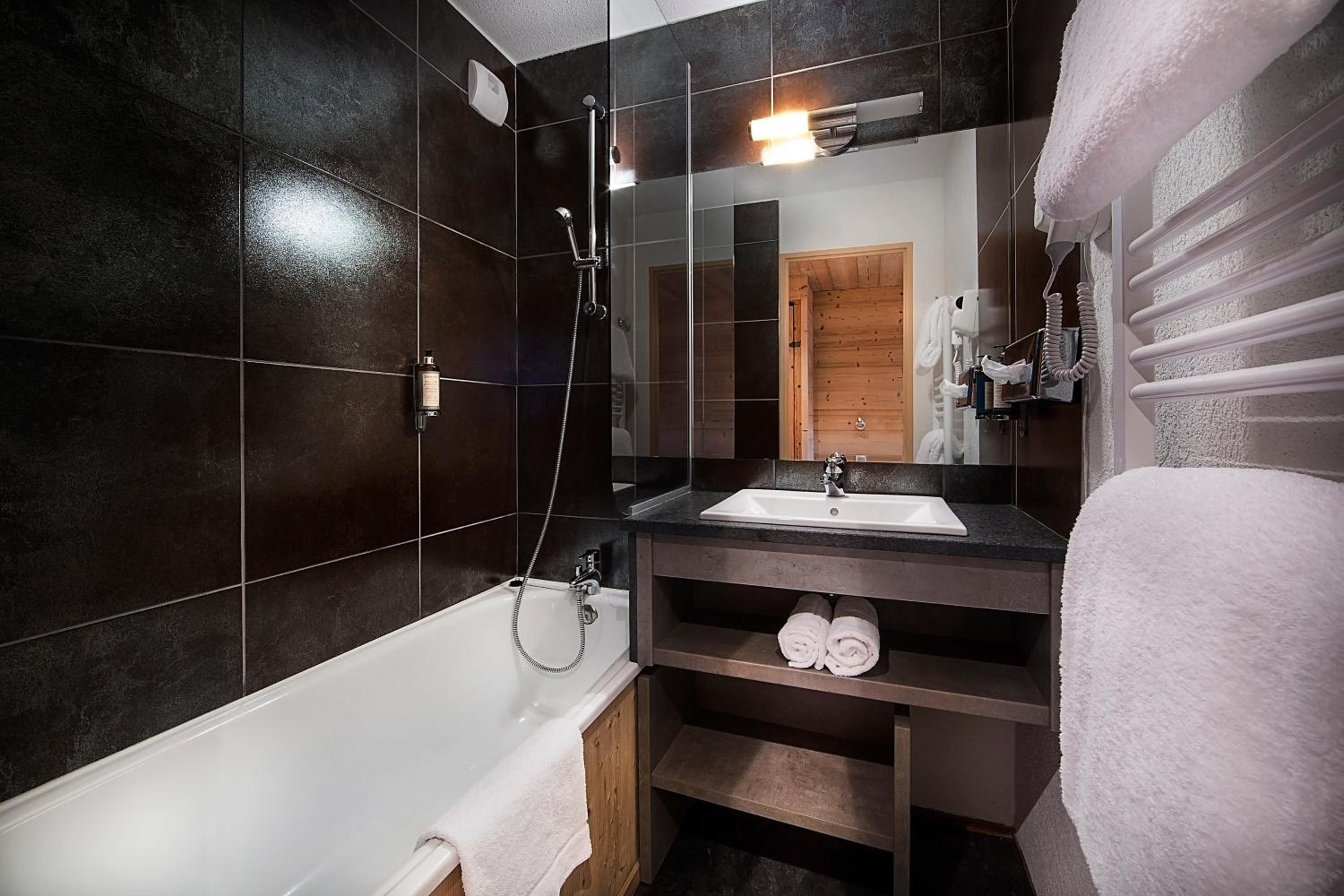 Double Room - Photo 2