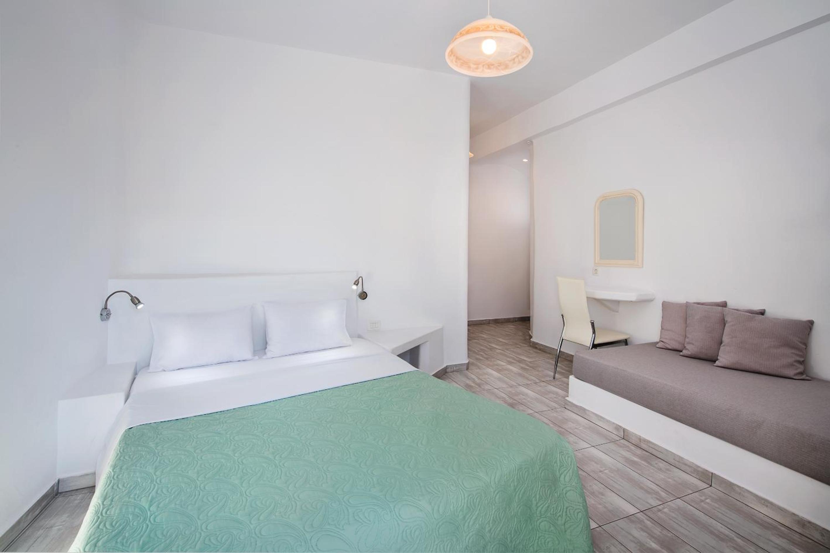 Superior Double Room - Photo 11