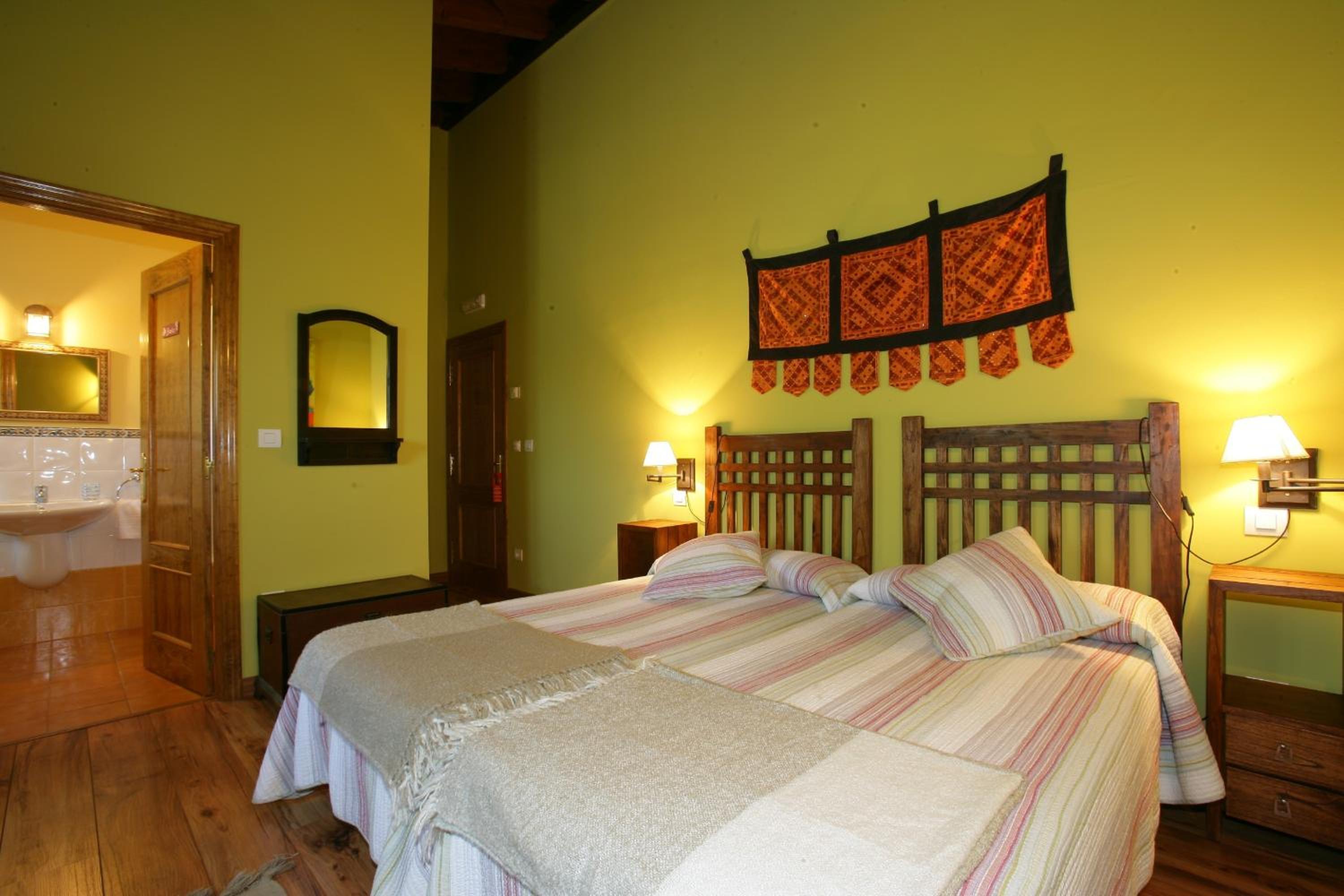 Double or Twin Room photo 3