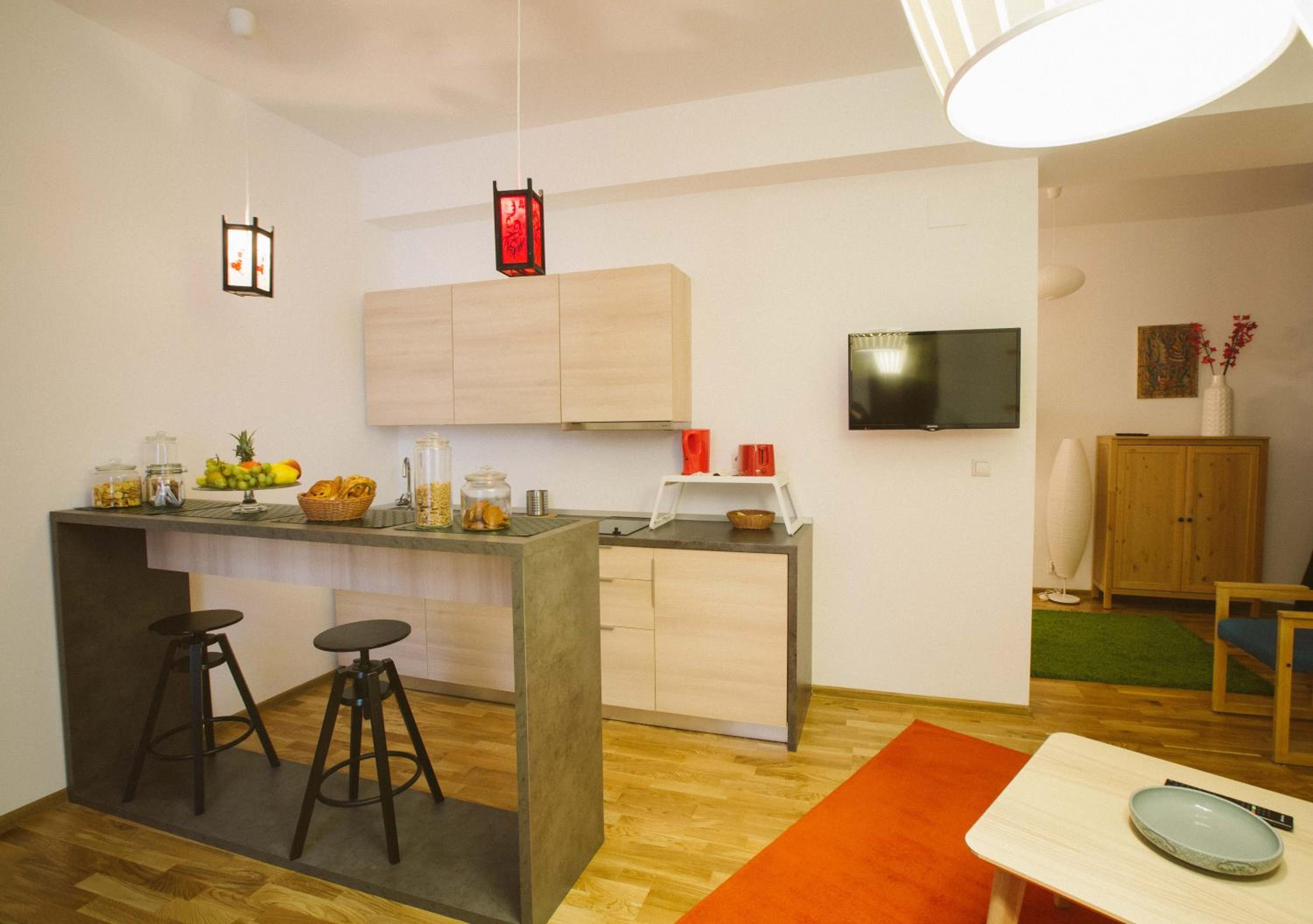 Studio Apartment - Photo 8
