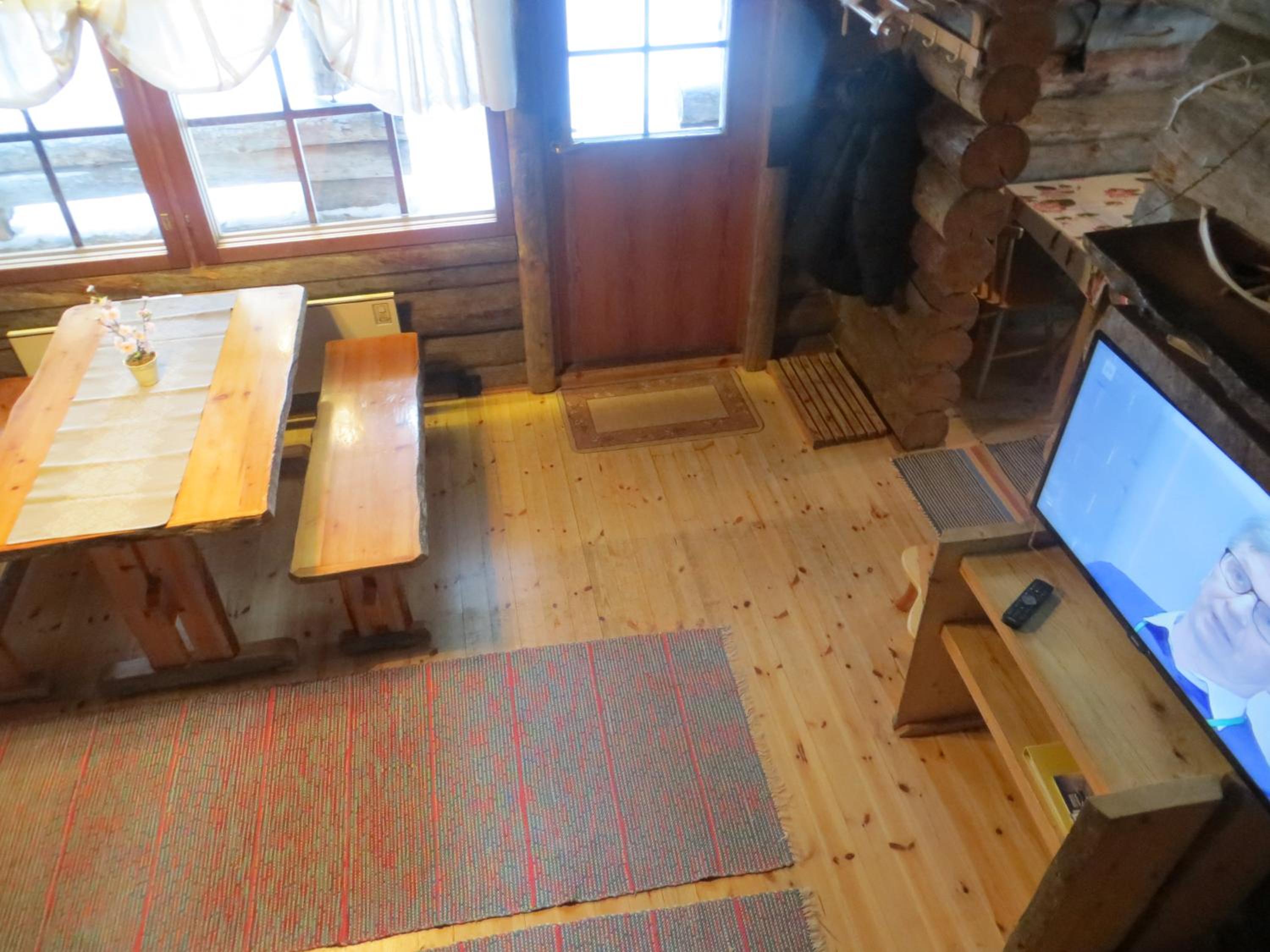 One-Bedroom Chalet - Photo 2