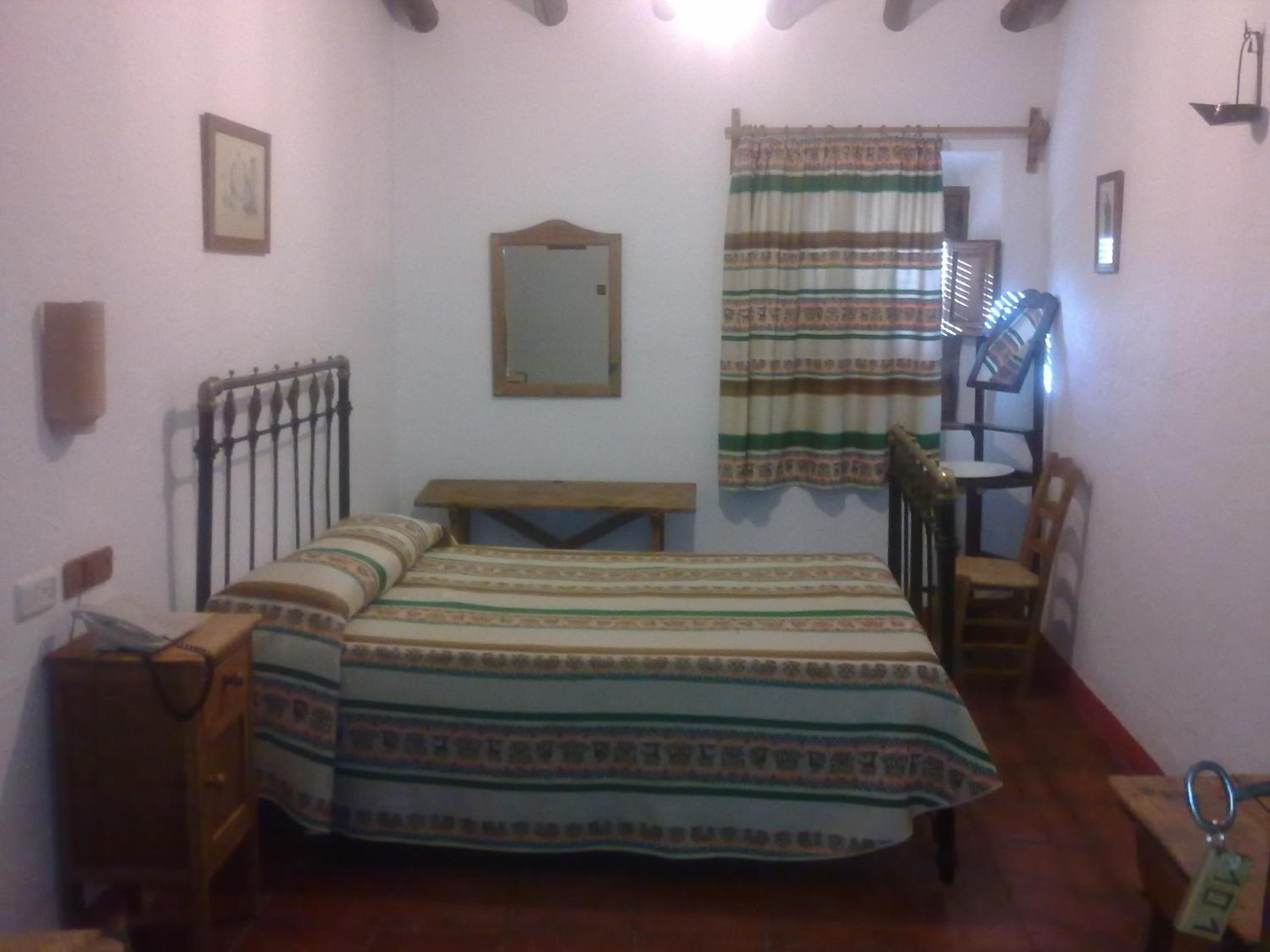 Double Room - Photo 8