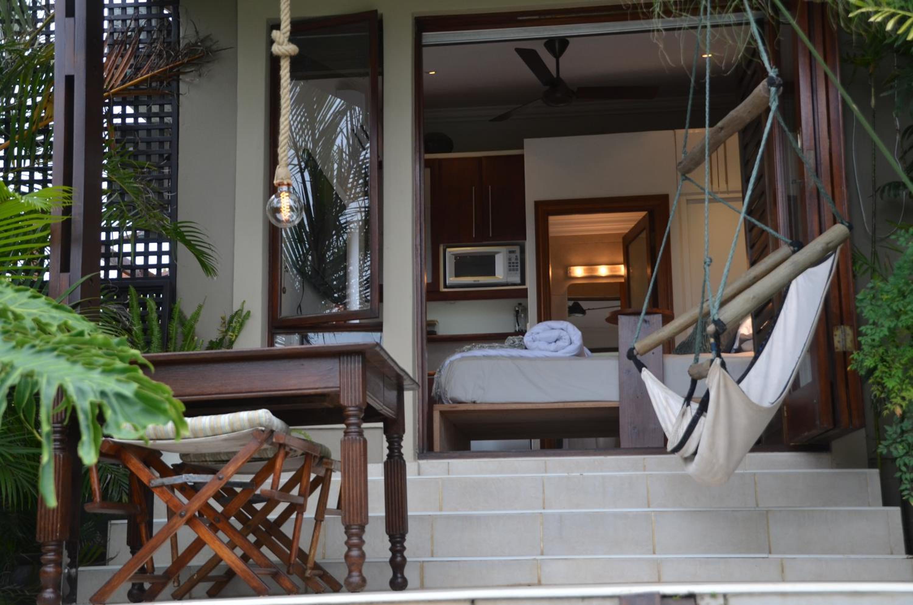 Deluxe Suite with Sea View - Photo 5