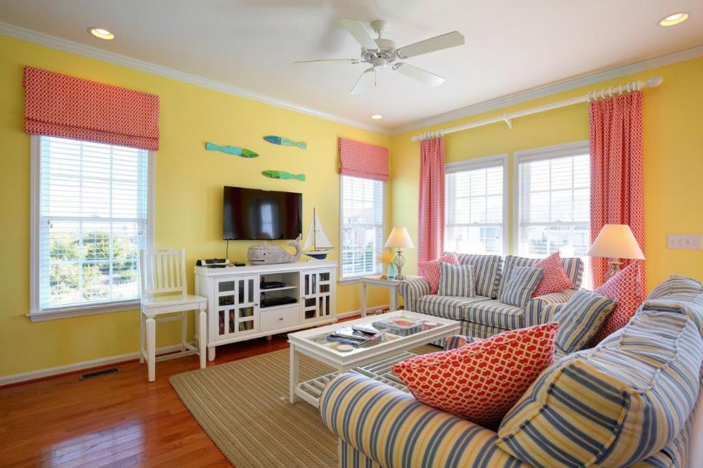 Three-Bedroom House photo 1