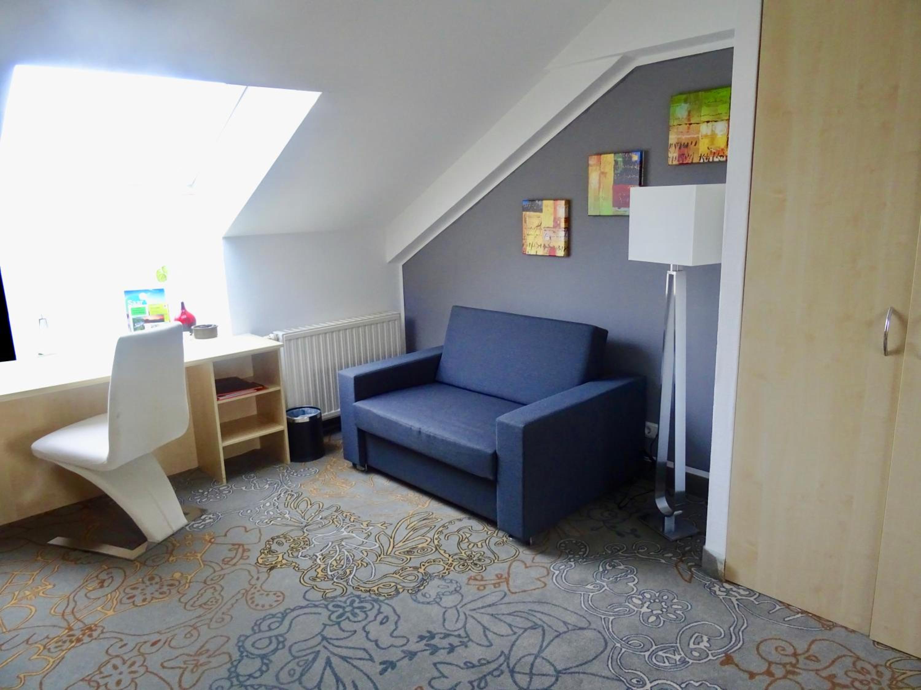 Family Room photo 2