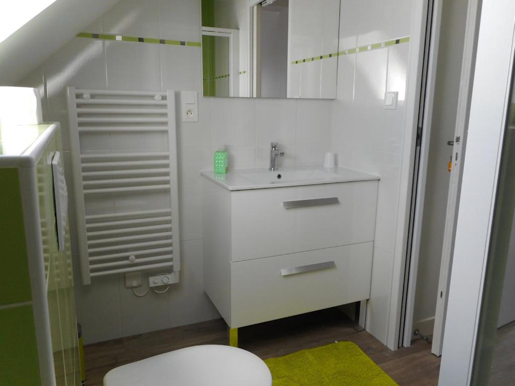 Double Room with Private External Bathroom photo 2