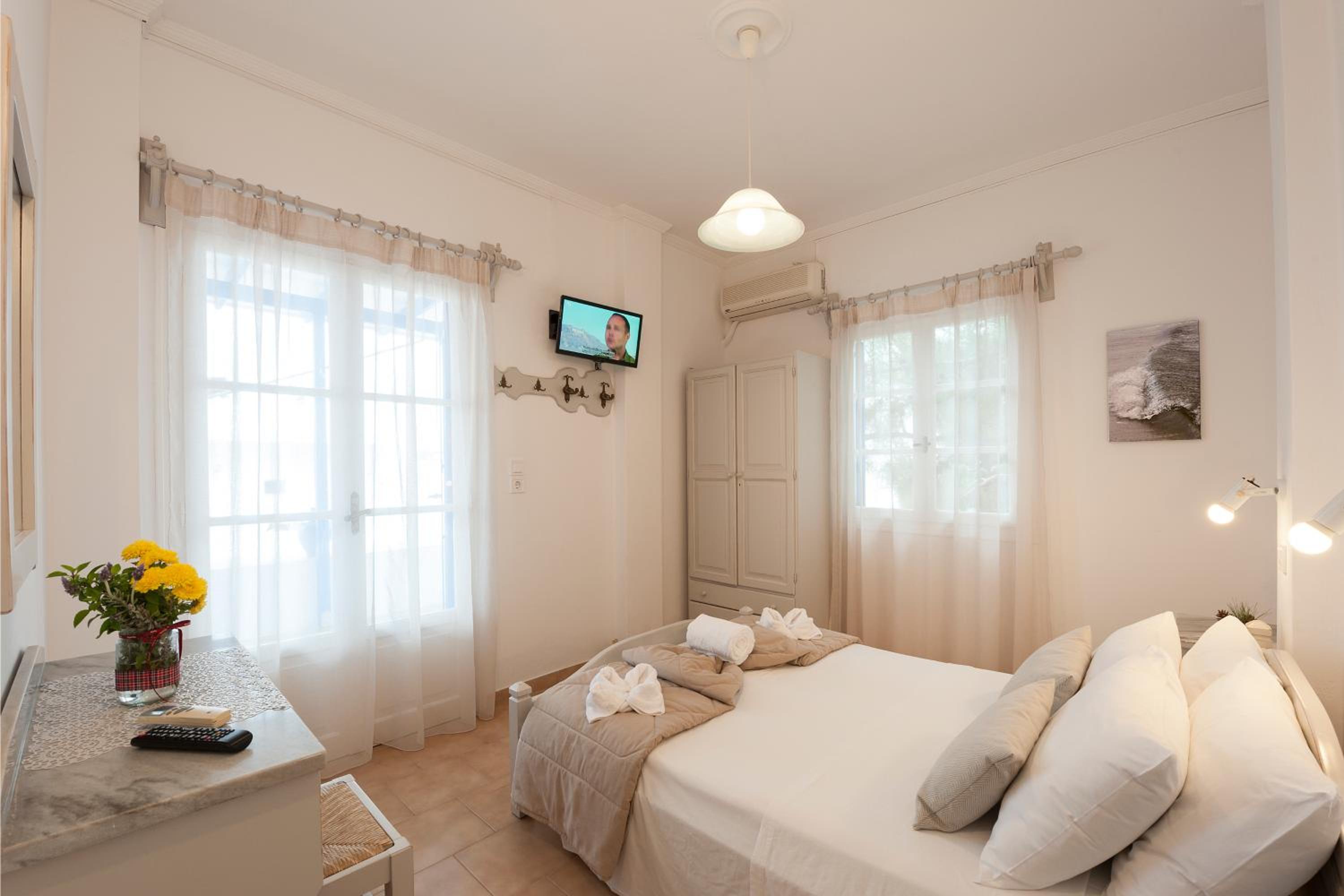 Two-Bedroom Apartment with Sea View photo 2