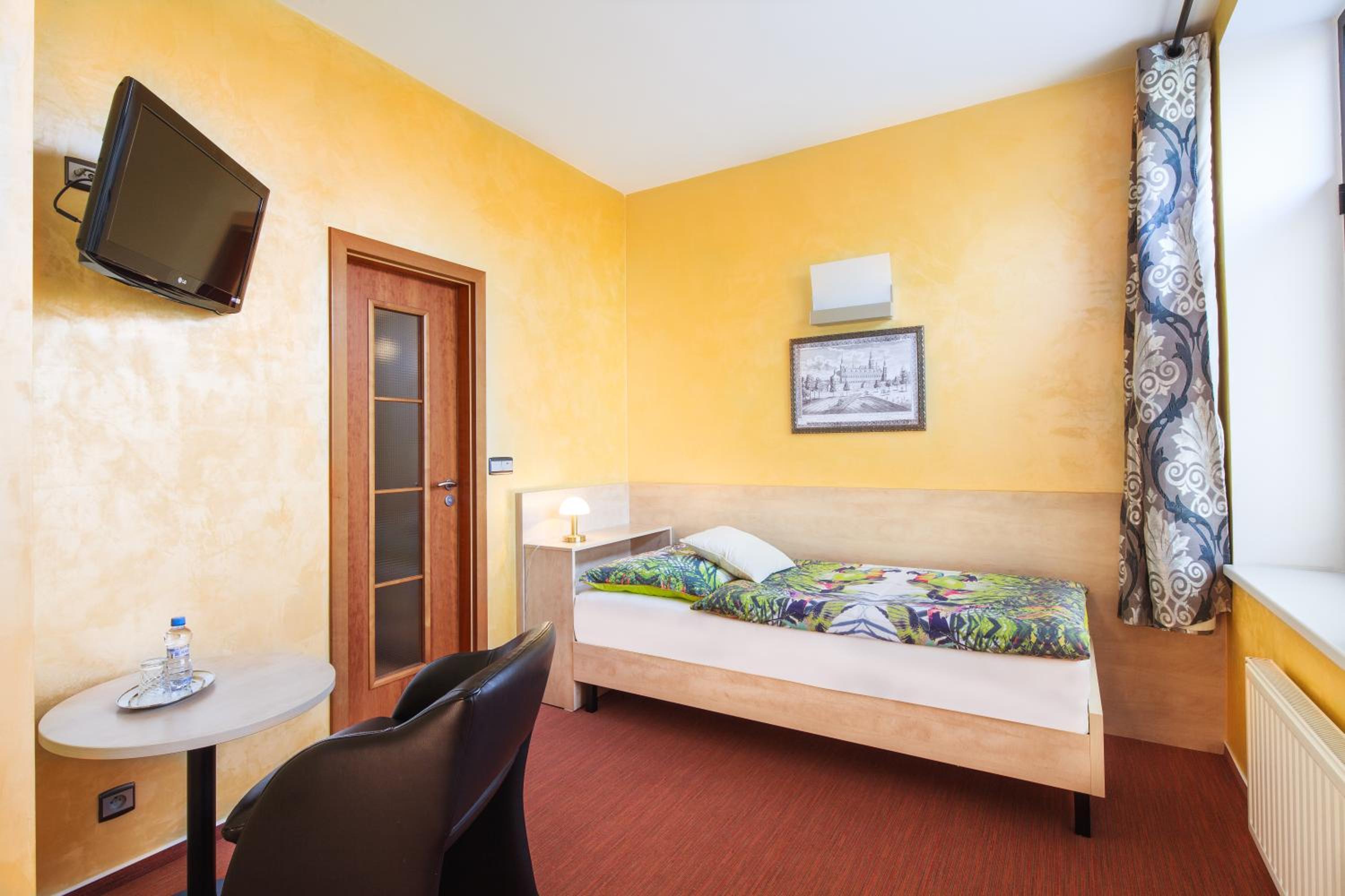 Single Room photo 1