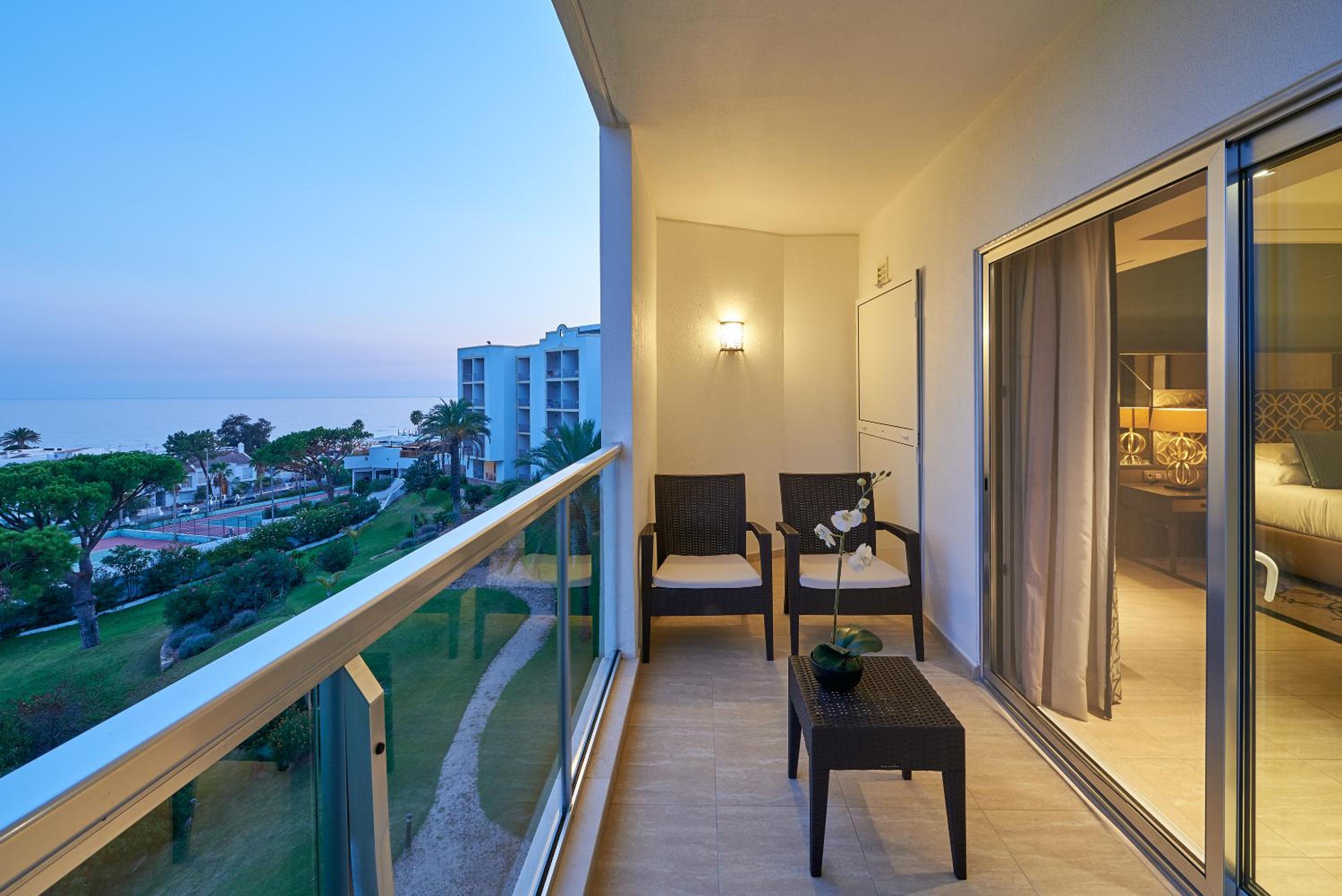 Premium Suite - Photo 4