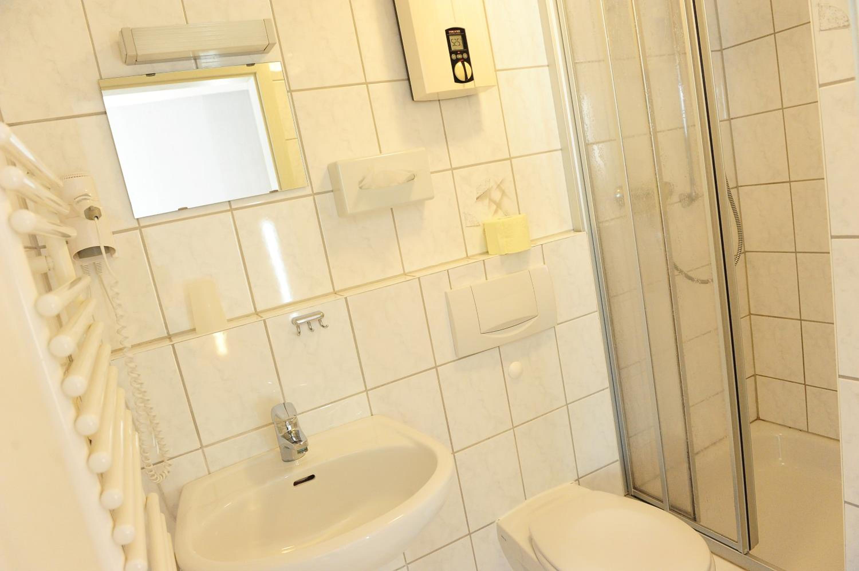 Single Room photo 2